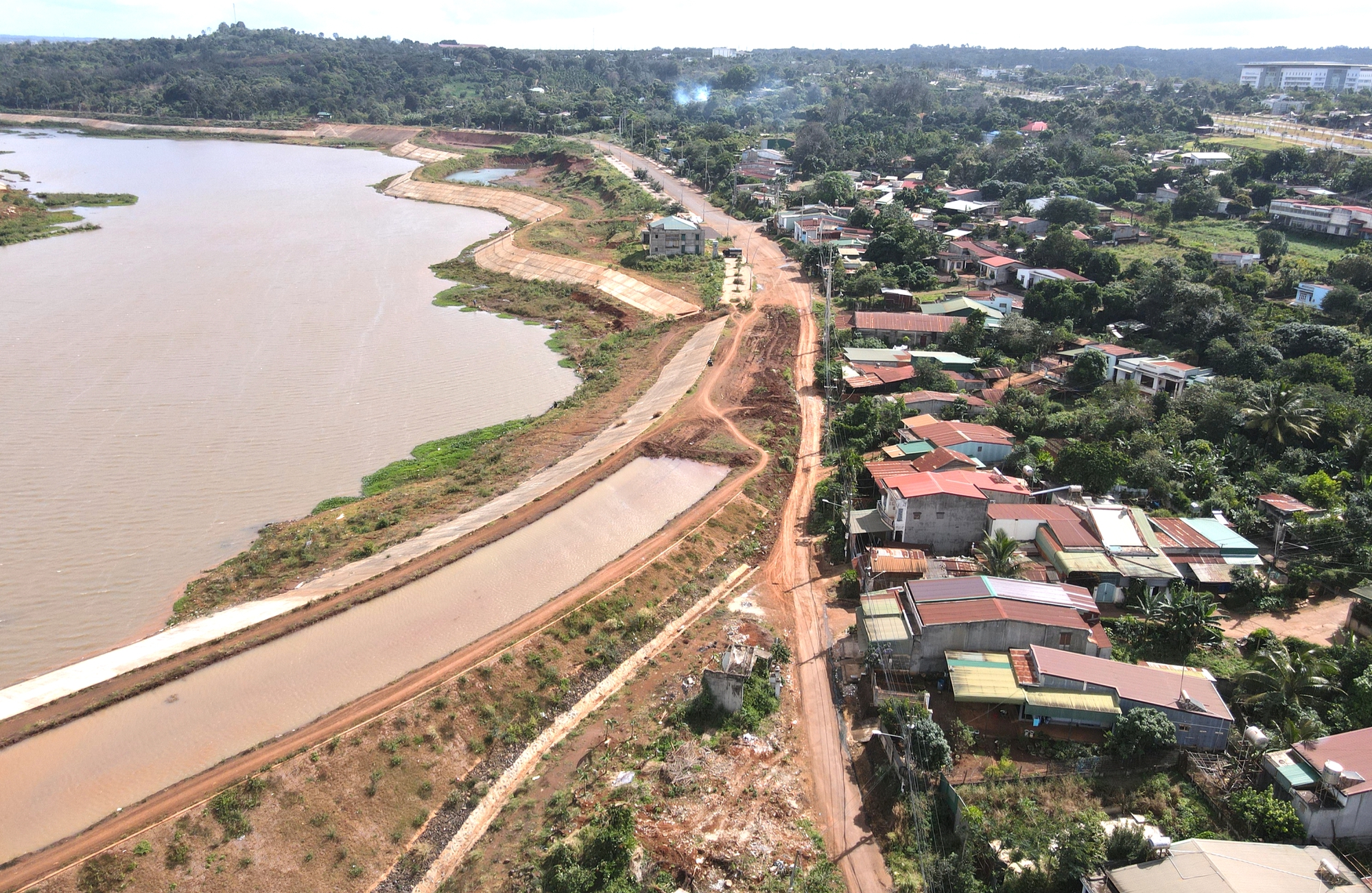 Đắk Lắk: Vướng giải ph&oacute;ng mặt bằng, hồ thủy lợi hơn 1.400 tỷ đồng kh&oacute; về đ&iacute;ch đ&uacute;ng hẹn- Ảnh 11.