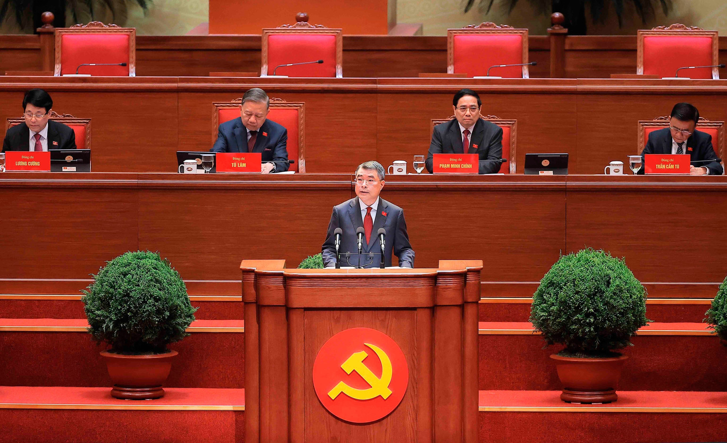 Nhất tr&iacute; cao th&ocirc;ng qua Chương tr&igrave;nh l&agrave;m việc, Quy chế bầu cử Đại hội XIV của Đảng- Ảnh 9.