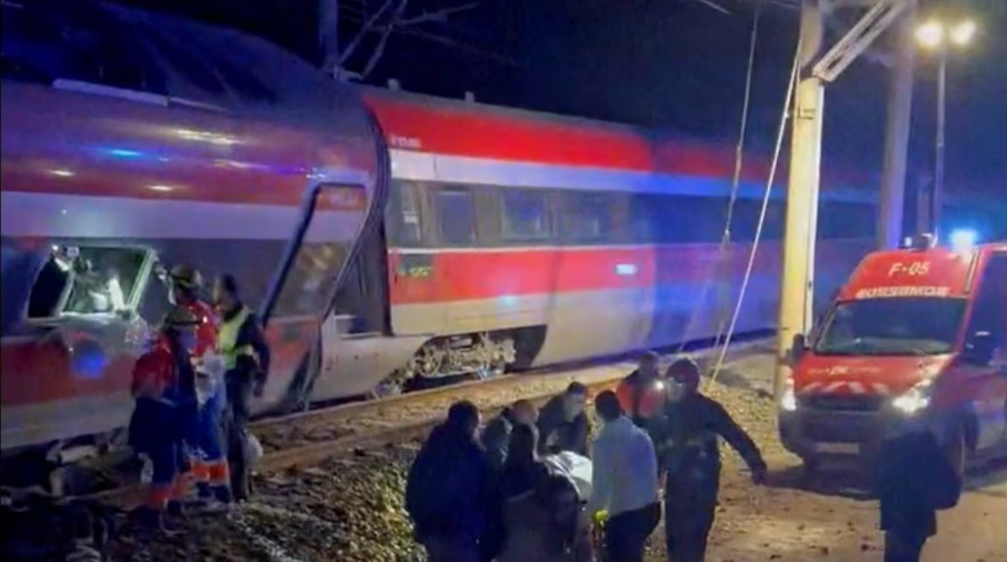 Hai tàu cao tốc trật bánh ở Tây Ban Nha, 21 người thiệt mạng- Ảnh 1. Hai tàu cao tốc trật bánh ở Tây Ban Nha, 21 người thiệt mạng- Ảnh 1.