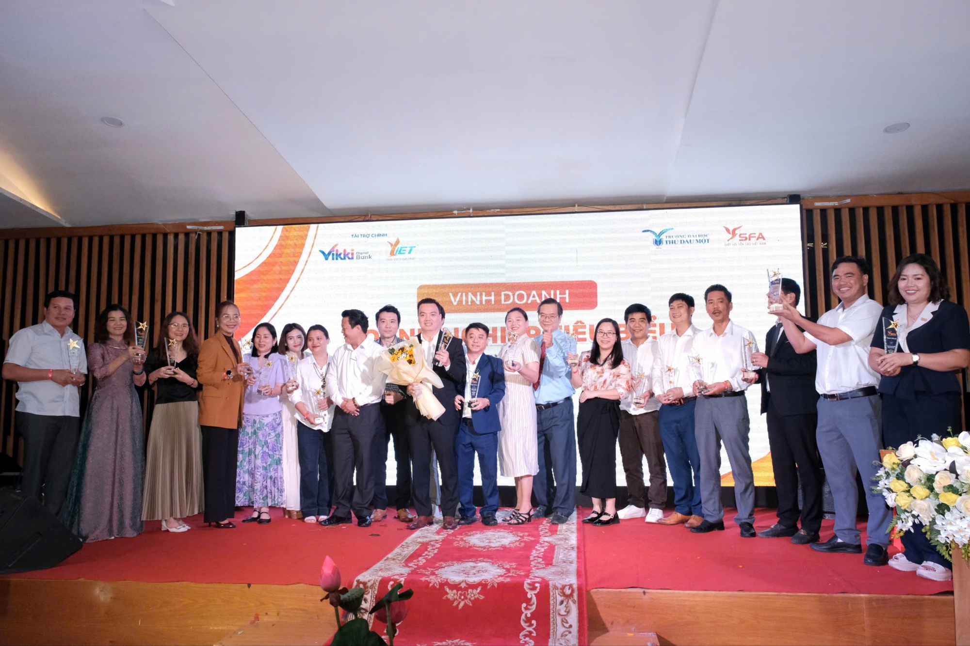 Tọa đàm khoa học ngành yến Việt Nam: Lấy khoa học làm gốc, hướng tới phát triển bền vững- Ảnh 3. Tọa đàm khoa học ngành yến Việt Nam: Lấy khoa học làm gốc, hướng tới phát triển bền vững- Ảnh 3.