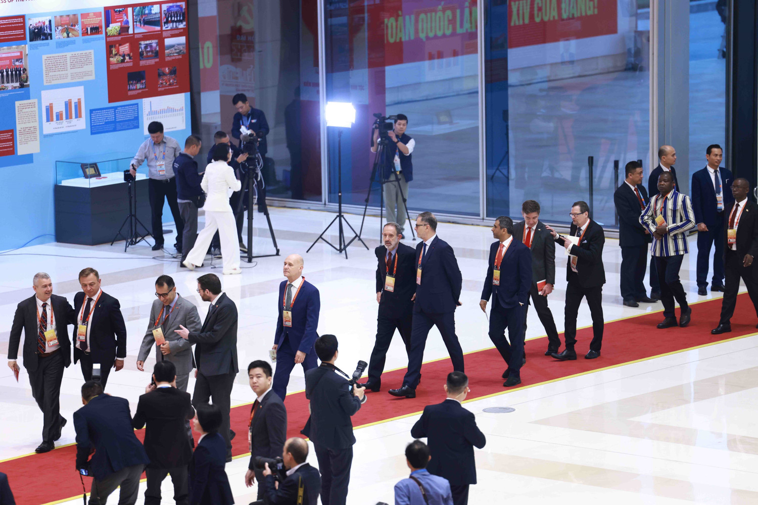 Các đại biểu, khách mời quốc tế đến dự phiên khai mạc trọng thể Đại hội XIV của Đảng- Ảnh 6. Các đại biểu, khách mời quốc tế đến dự phiên khai mạc trọng thể Đại hội XIV của Đảng- Ảnh 6.