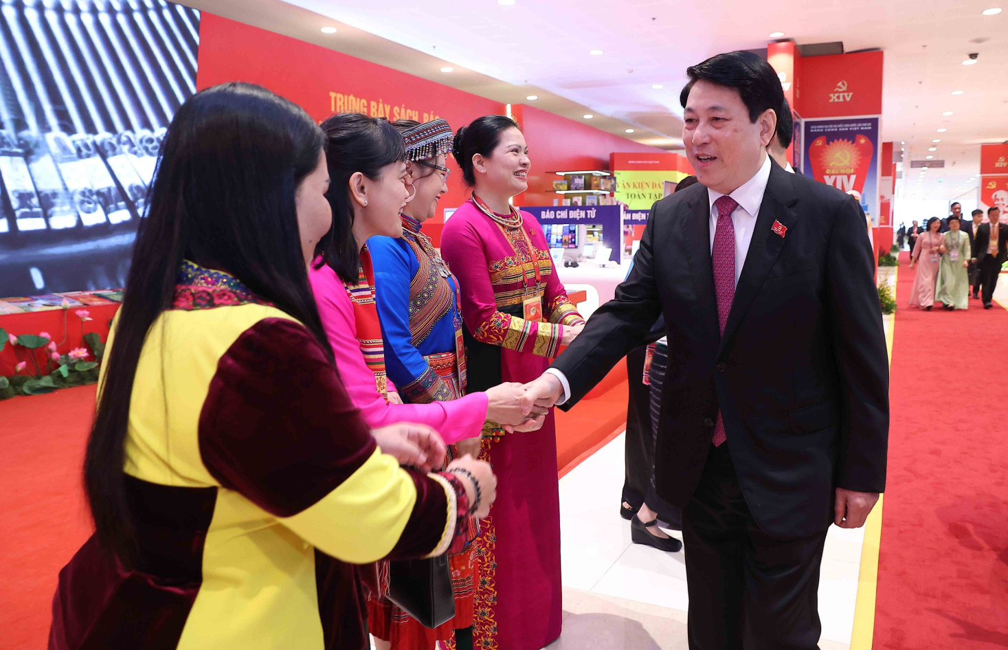 Các đại biểu, khách mời quốc tế đến dự phiên khai mạc trọng thể Đại hội XIV của Đảng- Ảnh 3. Các đại biểu, khách mời quốc tế đến dự phiên khai mạc trọng thể Đại hội XIV của Đảng- Ảnh 3.