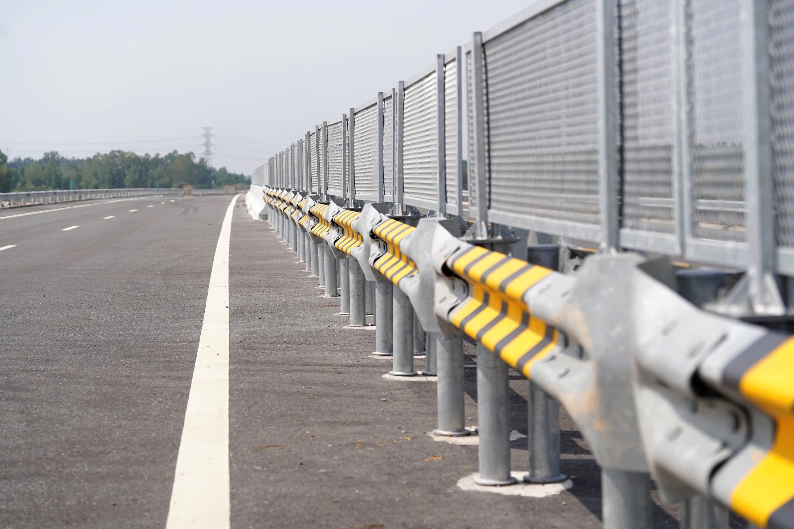 Cao tốc Bến Lức - Long Th&agrave;nh xong 55km trục ch&iacute;nh, chờ cầu v&agrave; n&uacute;t giao để th&ocirc;ng to&agrave;n tuyến- Ảnh 10.