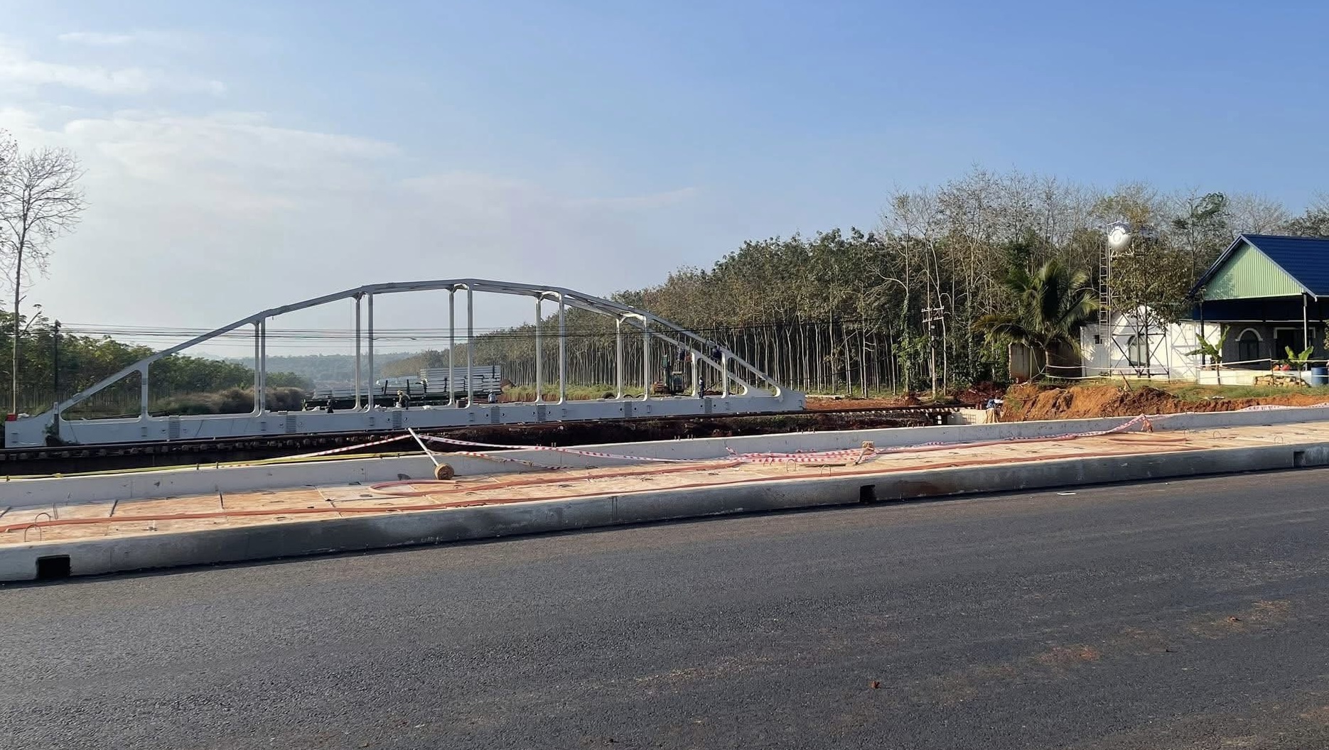 V&agrave;nh đai 1 kết nối QL1A: Dồn lực đua tiến độ để kịp th&ocirc;ng xe kỹ thuật ng&agrave;y 3/2- Ảnh 2.