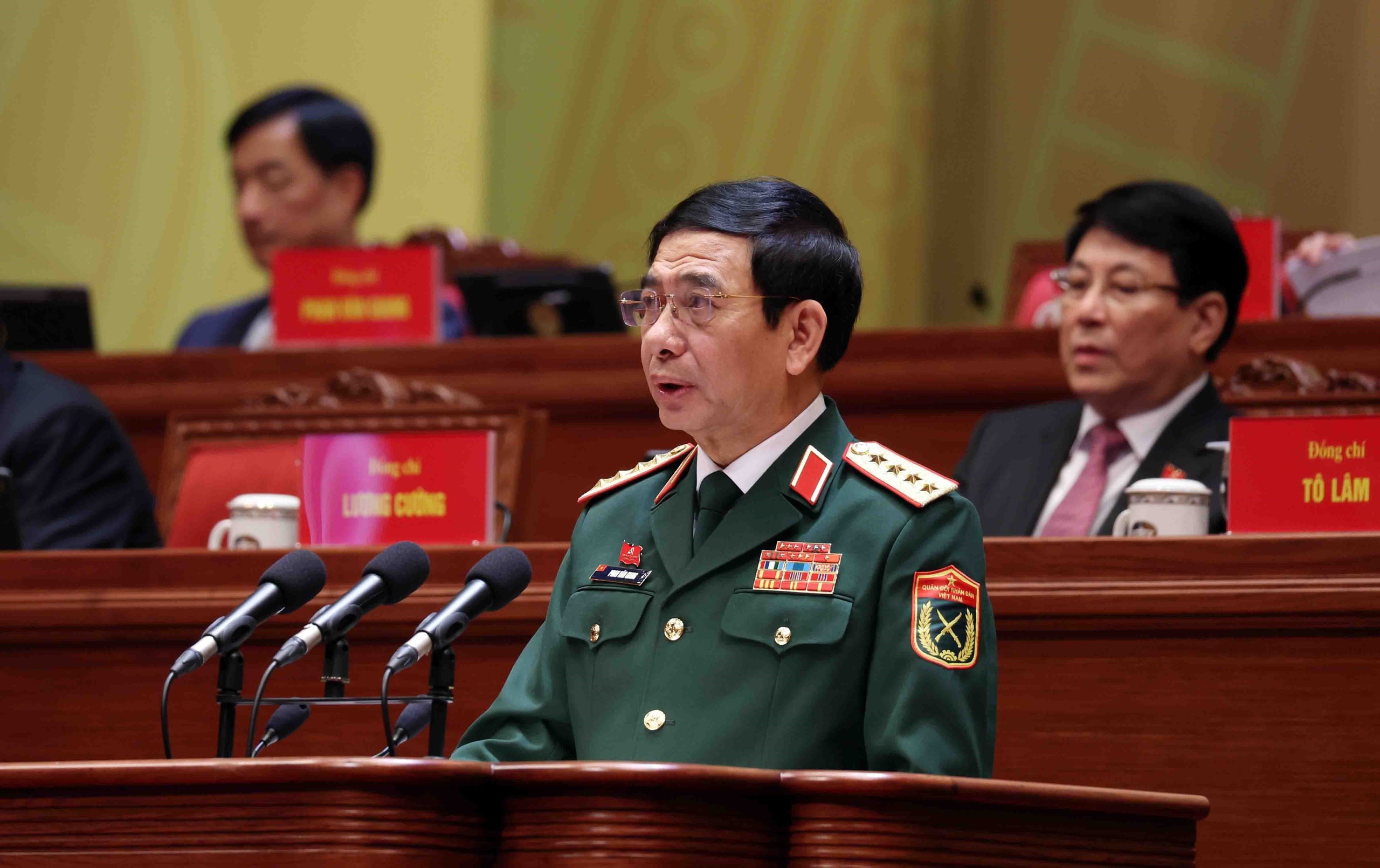 Toàn cảnh phiên thảo luận văn kiện Đại hội XIV của Đảng sáng 21/1- Ảnh 4. Toàn cảnh phiên thảo luận văn kiện Đại hội XIV của Đảng sáng 21/1- Ảnh 4.