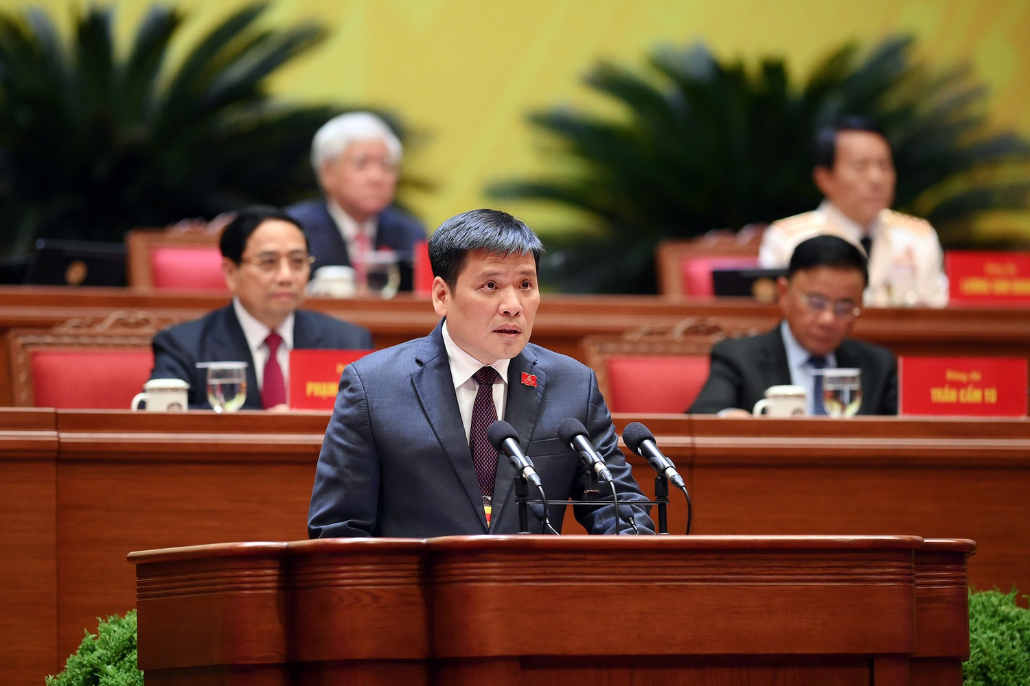 Toàn cảnh phiên thảo luận văn kiện Đại hội XIV của Đảng sáng 21/1- Ảnh 15. Toàn cảnh phiên thảo luận văn kiện Đại hội XIV của Đảng sáng 21/1- Ảnh 15.