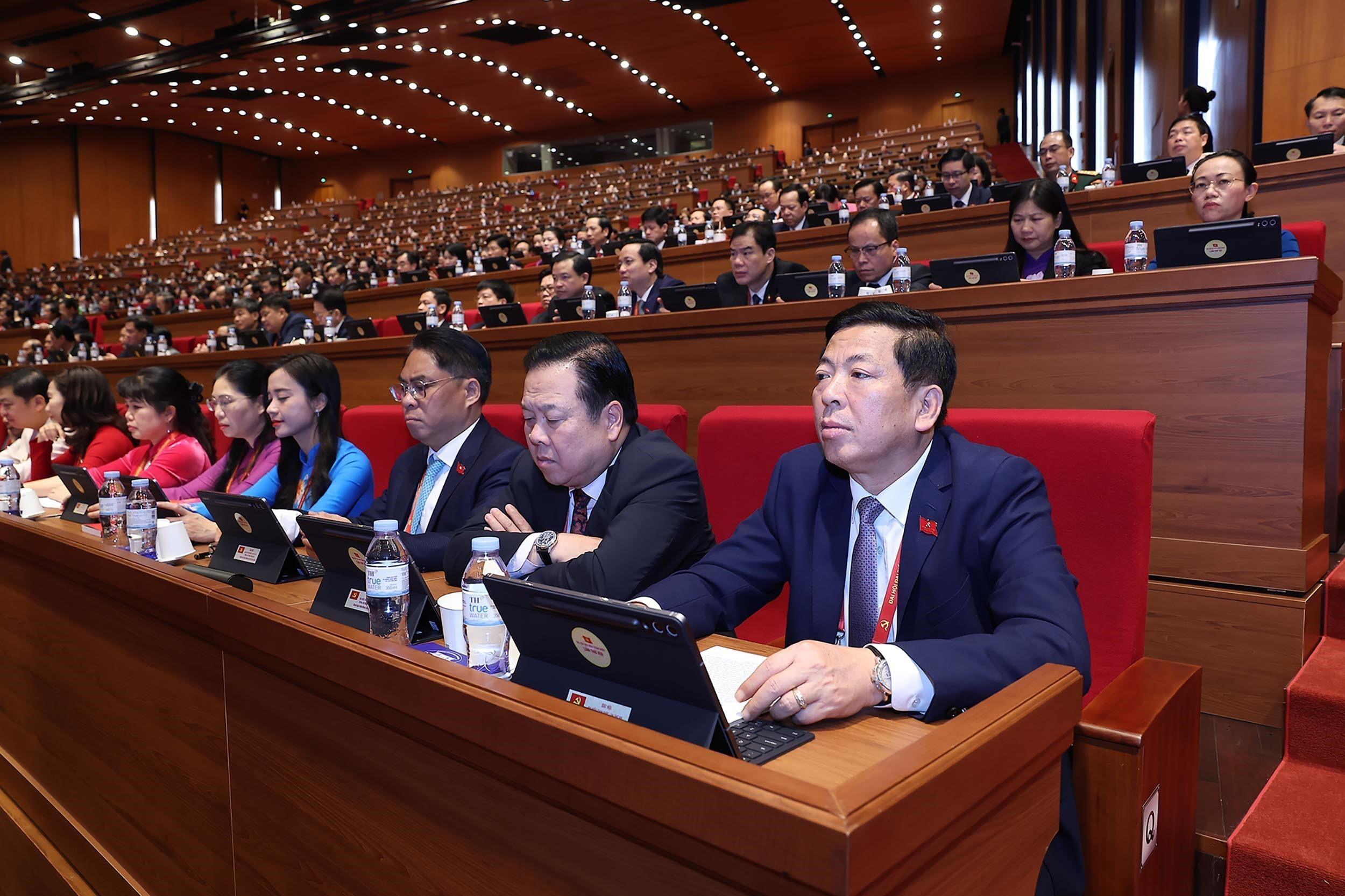 Toàn cảnh phiên thảo luận văn kiện Đại hội XIV của Đảng sáng 21/1- Ảnh 8. Toàn cảnh phiên thảo luận văn kiện Đại hội XIV của Đảng sáng 21/1- Ảnh 8.