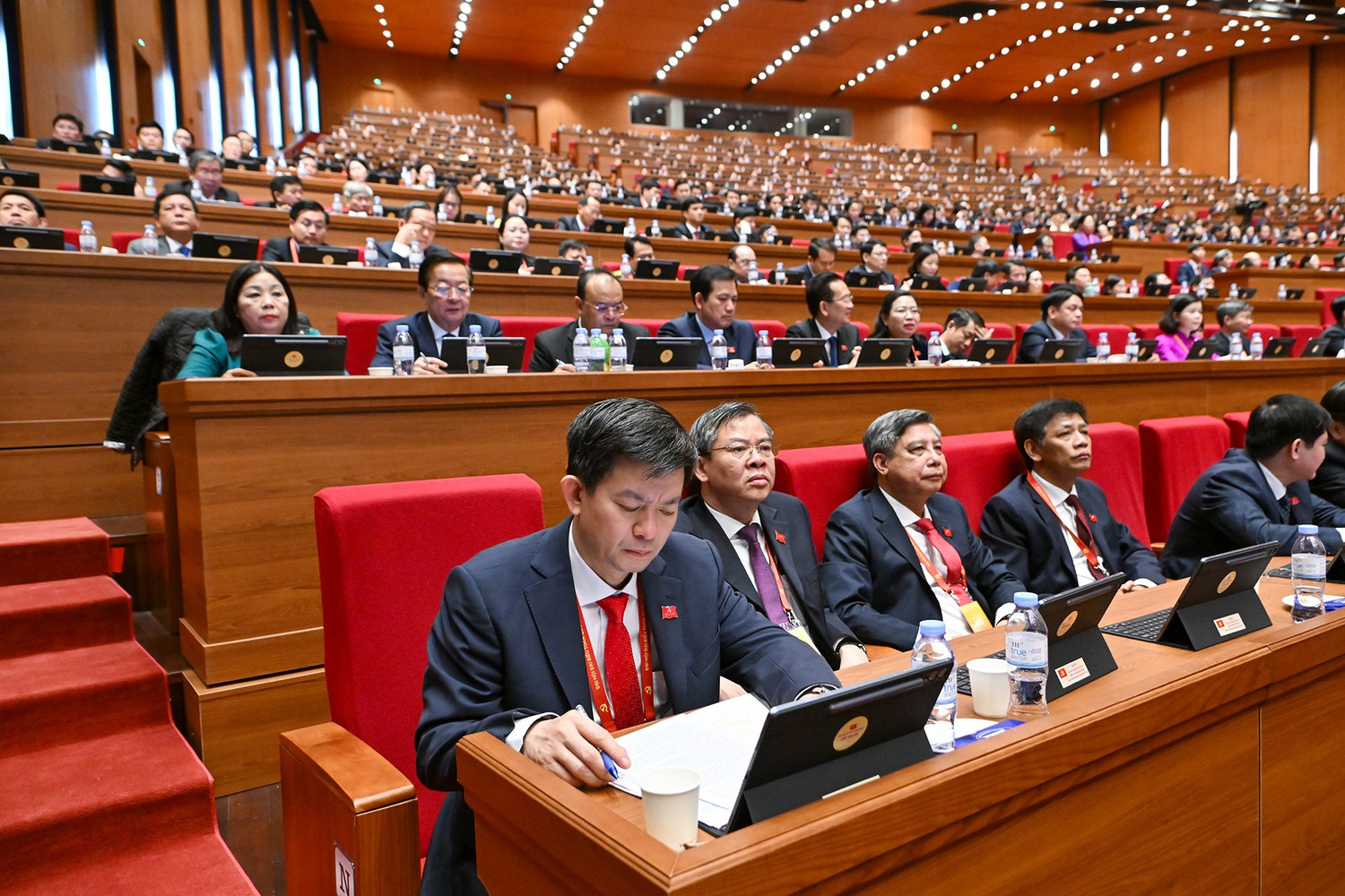 Toàn cảnh phiên thảo luận văn kiện Đại hội XIV của Đảng sáng 21/1- Ảnh 24. Toàn cảnh phiên thảo luận văn kiện Đại hội XIV của Đảng sáng 21/1- Ảnh 24.