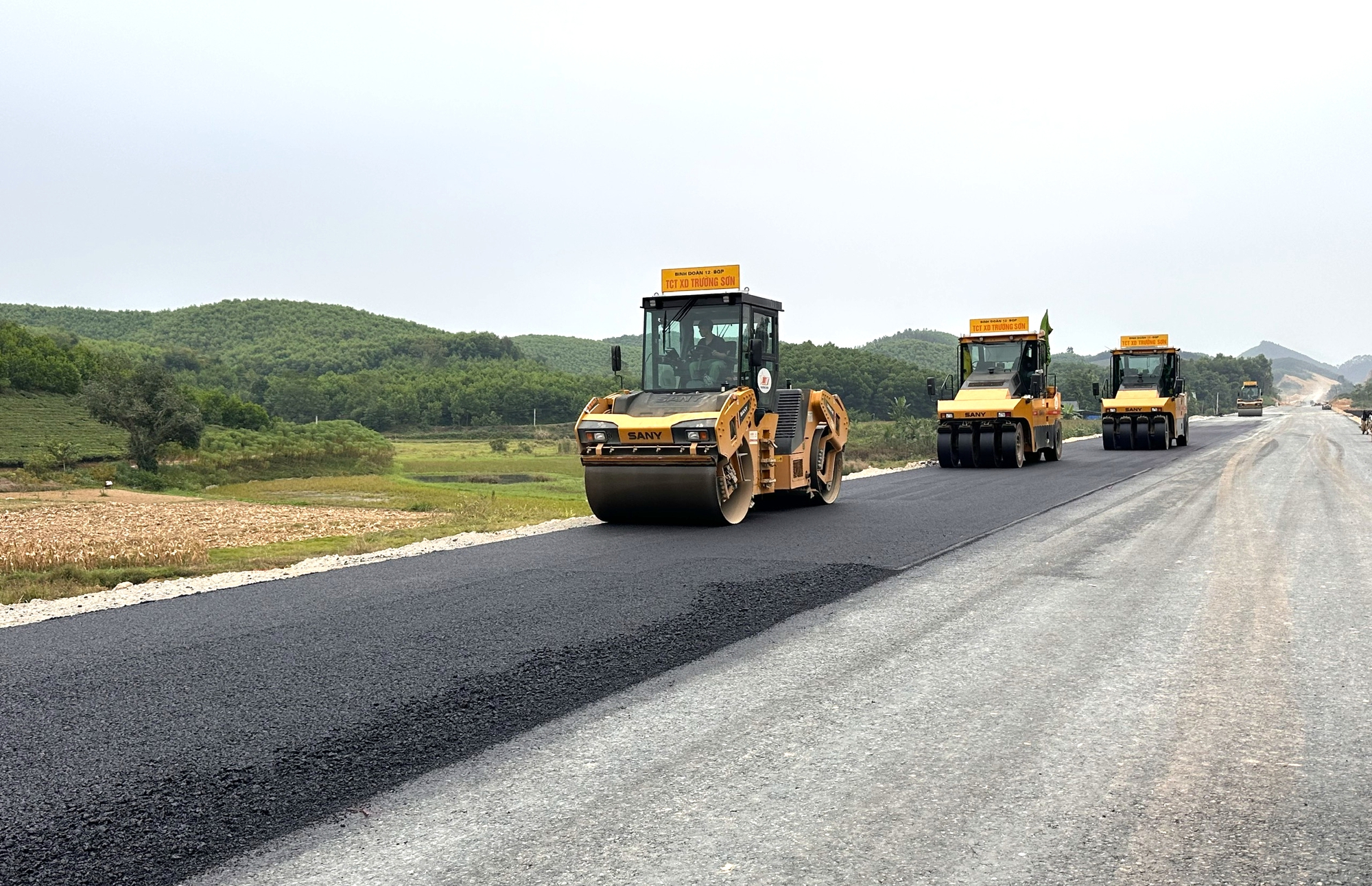 Tuy&ecirc;n Quang: Đầu tư, n&acirc;ng cấp hạ tầng giao th&ocirc;ng th&uacute;c đẩy ph&aacute;t triển c&ocirc;ng nghiệp- Ảnh 2.