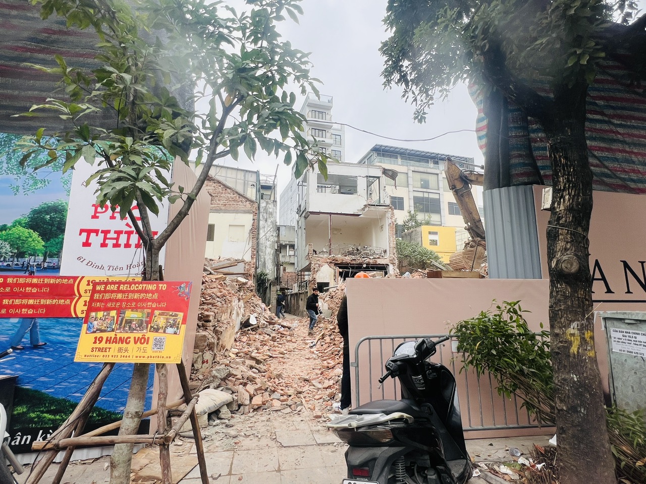 H&agrave; Nội: Gấp r&uacute;t th&aacute;o dỡ c&ocirc;ng tr&igrave;nh, tạo mặt bằng dự &aacute;n quảng trường ph&iacute;a Đ&ocirc;ng hồ Ho&agrave;n Kiếm- Ảnh 13.