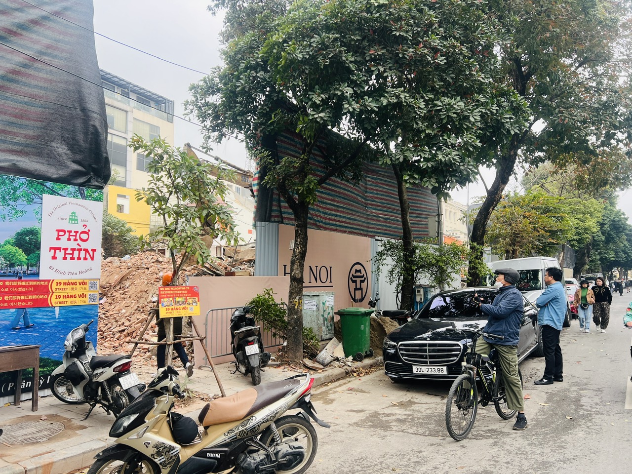 H&agrave; Nội: Gấp r&uacute;t th&aacute;o dỡ c&ocirc;ng tr&igrave;nh, tạo mặt bằng dự &aacute;n quảng trường ph&iacute;a Đ&ocirc;ng hồ Ho&agrave;n Kiếm- Ảnh 1.