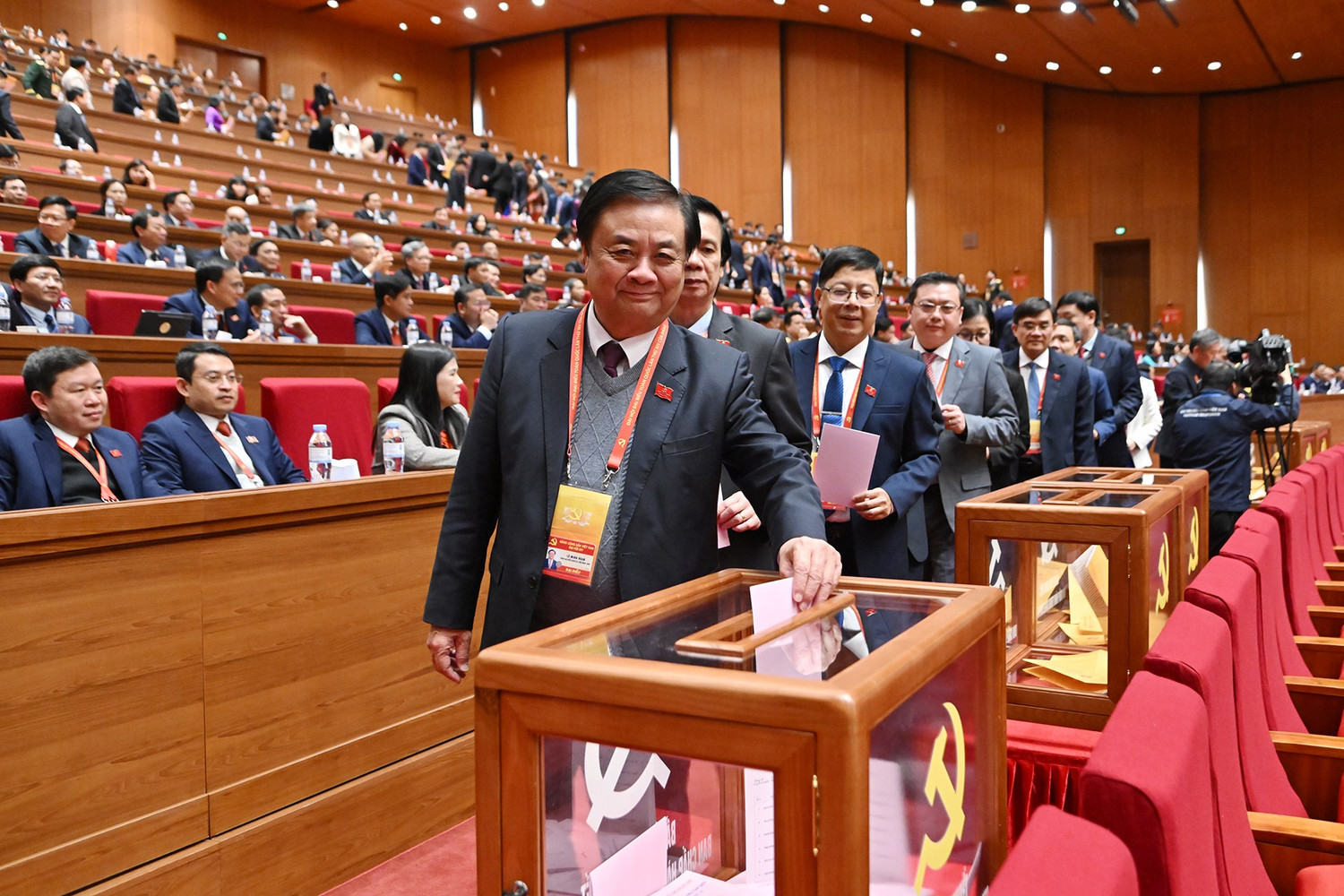 Ch&ugrave;m ảnh: Bỏ phiếu bầu Ban Chấp h&agrave;nh Trung ương Đảng kh&oacute;a XIV- Ảnh 16.