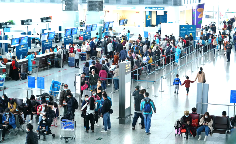 Khẩn trương triển khai quy định xử phạt vi phạm h&agrave;nh ch&iacute;nh lĩnh vực h&agrave;ng kh&ocirc;ng d&acirc;n dụng- Ảnh 1.