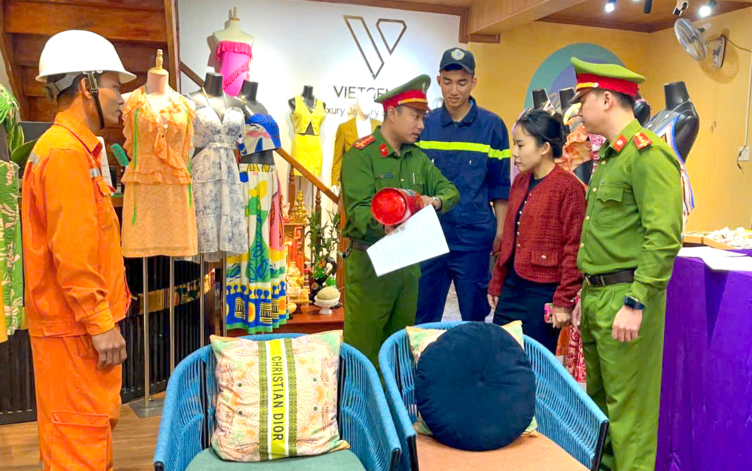 Lấy &yacute; kiến dự thảo t&agrave;i liệu ph&ograve;ng ch&aacute;y, chữa ch&aacute;y cho c&ocirc;ng tr&igrave;nh v&agrave; phương tiện giao th&ocirc;ng- Ảnh 1.