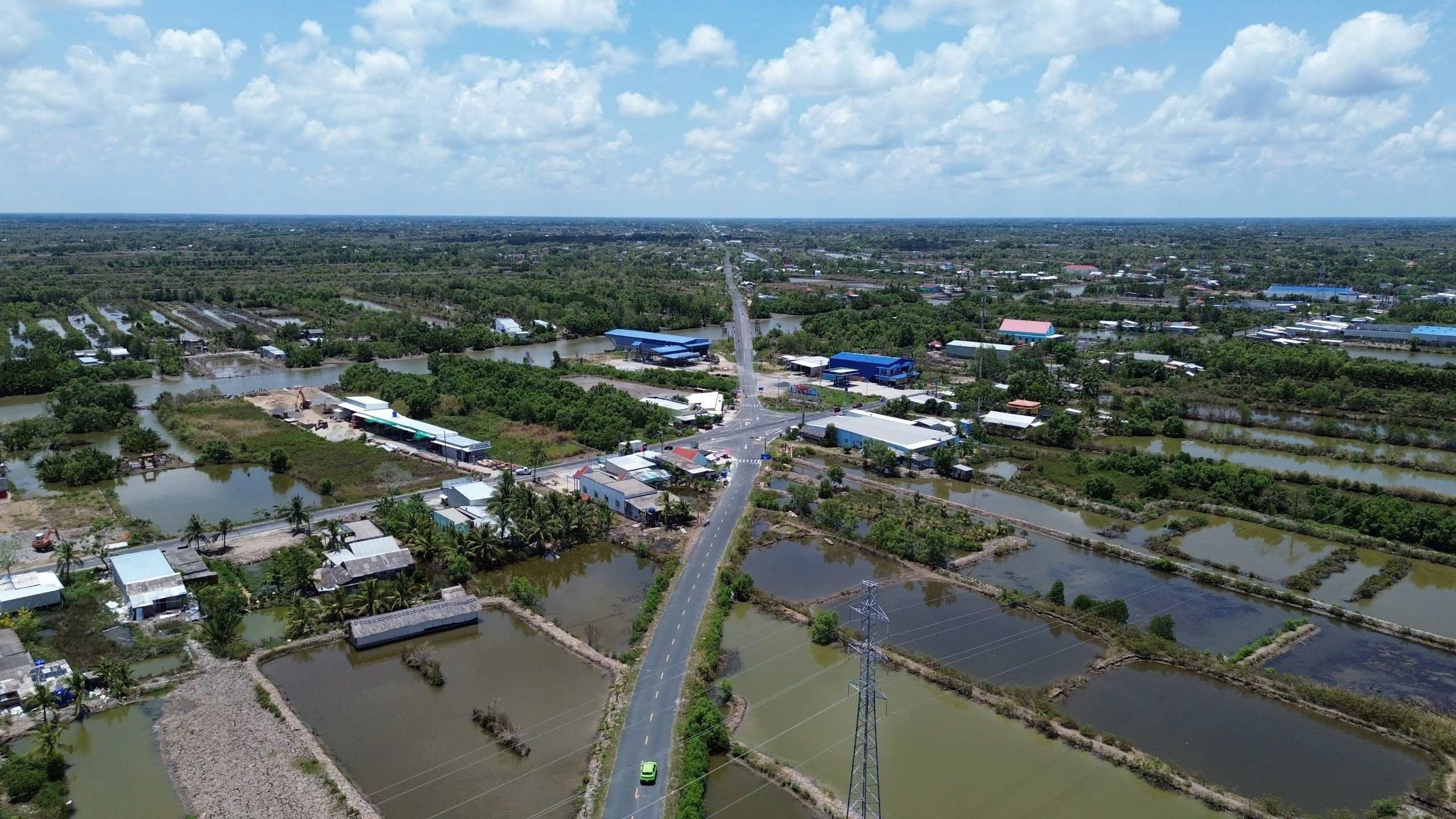 C&agrave; Mau: Lập quy hoạch, khai th&aacute;c quỹ đất dọc cao tốc, đường nối s&acirc;n bay- Ảnh 1.