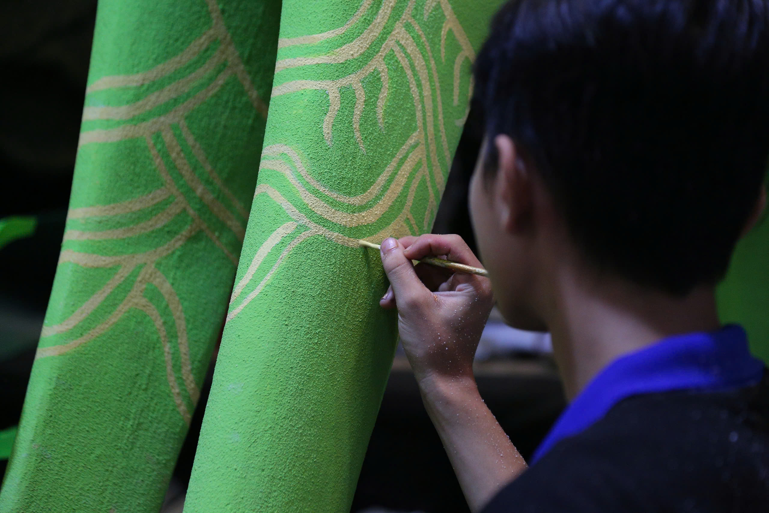 "Đột nhập" xưởng chế t&aacute;c linh vật Đường hoa Nguyễn Huệ- Ảnh 11.