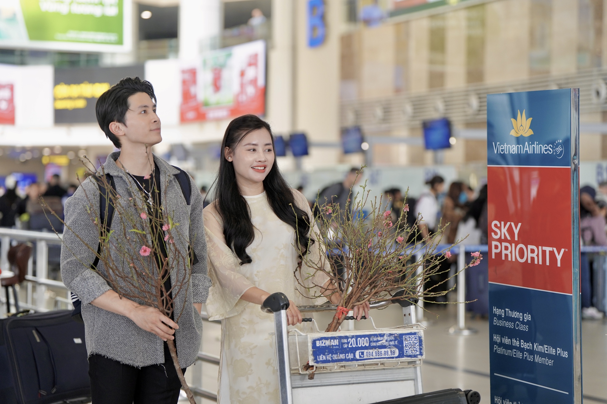 Vietnam Airlines vận chuyển mai, đ&agrave;o Tết Nguy&ecirc;n đ&aacute;n B&iacute;nh Ngọ 2026- Ảnh 1.