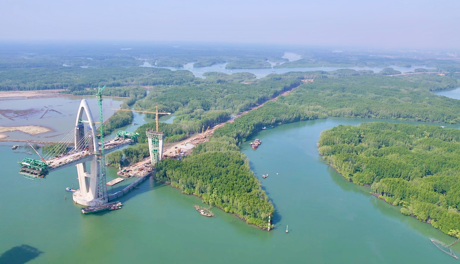 Cầu Phước An có nhịp chính dài nhất Đông Nam Á: Tháng 6 hợp long biên, sớm hơn kế hoạch- Ảnh 16. Cầu Phước An có nhịp chính dài nhất Đông Nam Á: Tháng 6 hợp long biên, sớm hơn kế hoạch- Ảnh 16.