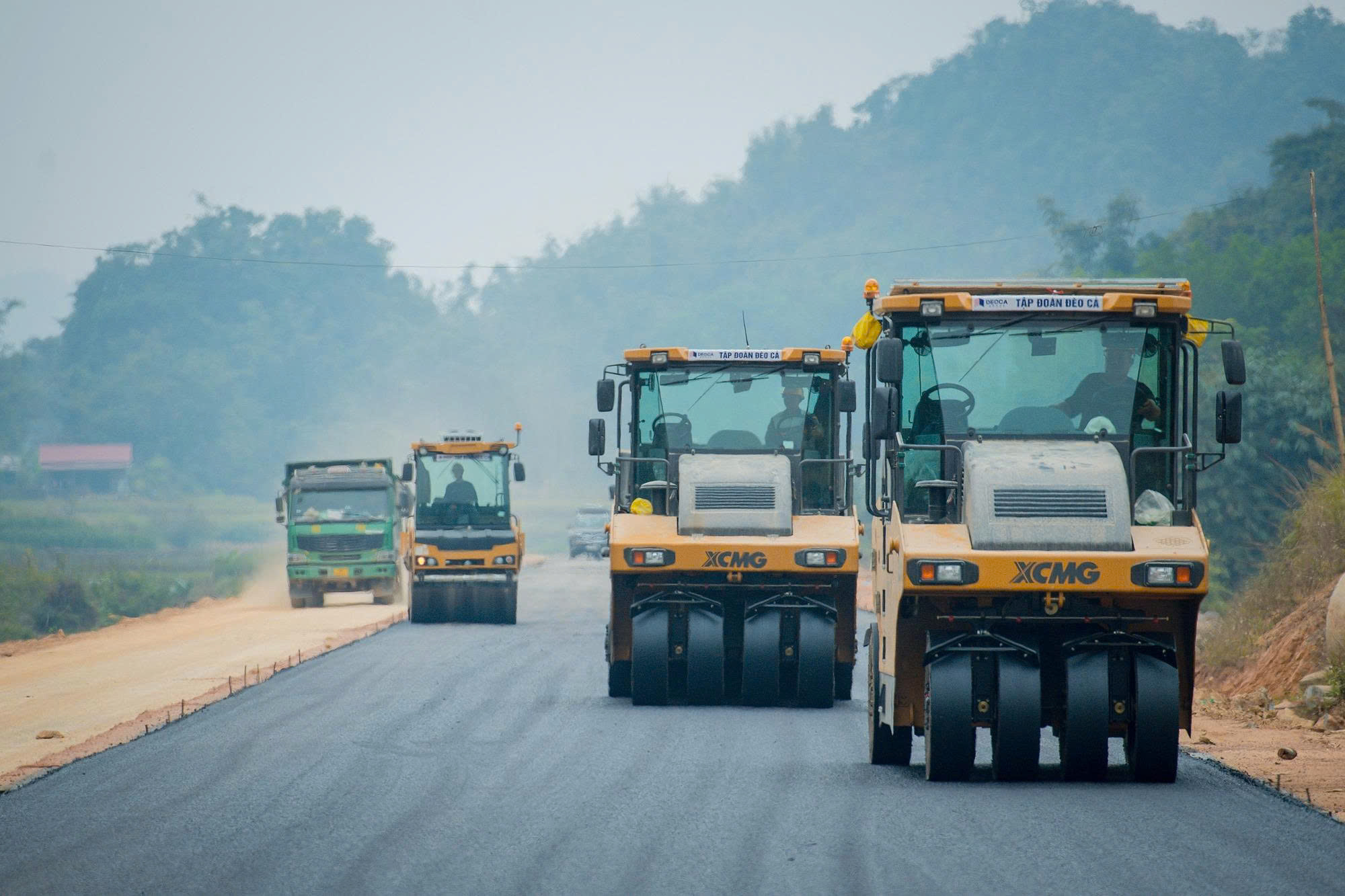 Nghi&ecirc;n cứu tổ chức giao th&ocirc;ng tạm dịp Tết tr&ecirc;n hai tuyến cao tốc qua Cao Bằng, Lạng Sơn- Ảnh 1.
