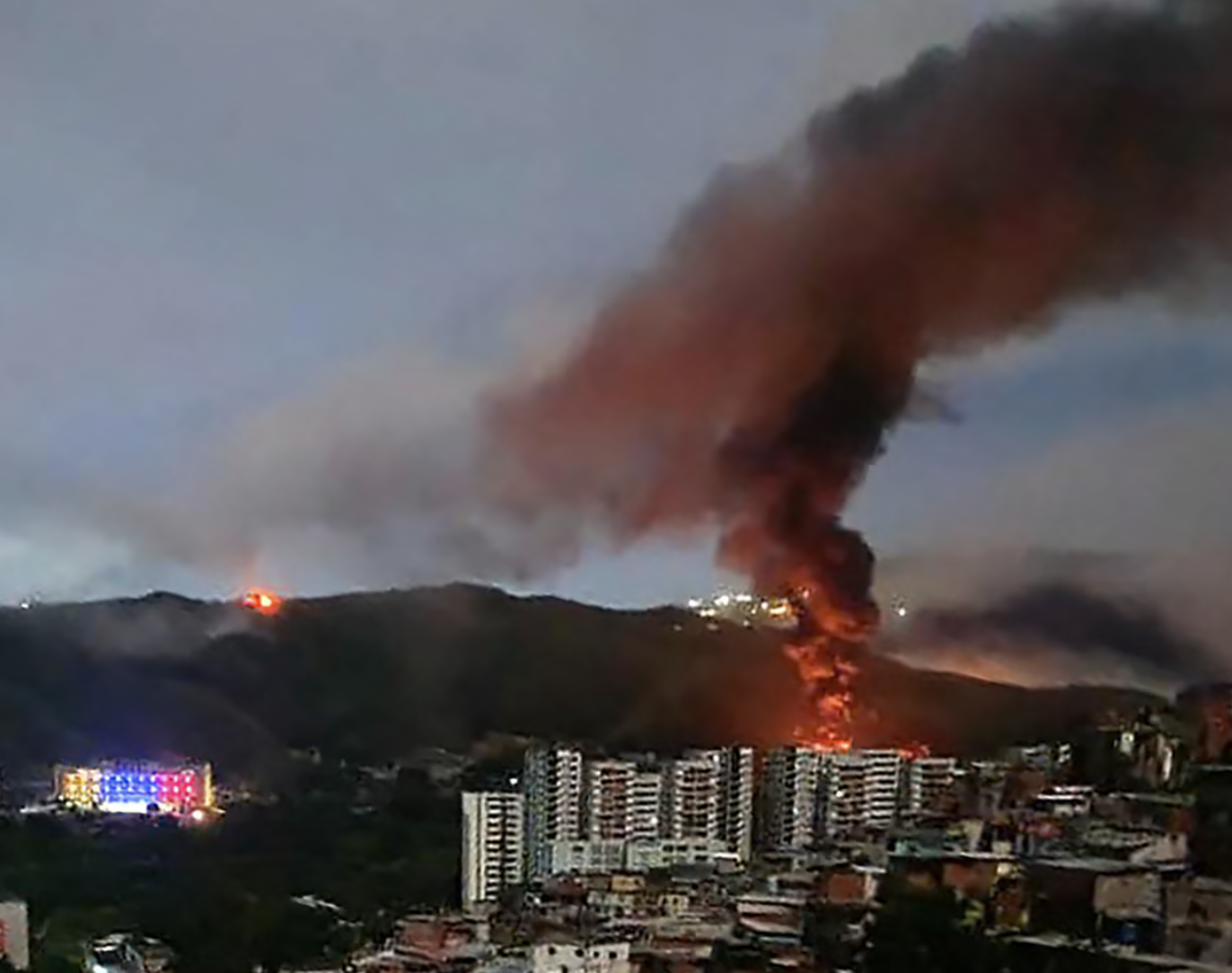 Mỹ kh&ocirc;ng k&iacute;ch Venezuela: Kh&ocirc;ng r&otilde; tung t&iacute;ch Tổng thống Nicolas Maduro- Ảnh 1.