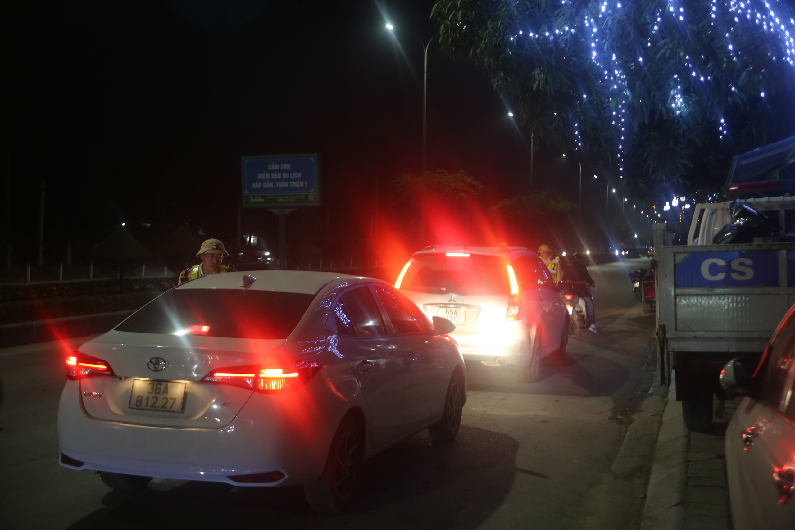 Thanh H&oacute;a: Tăng cường tuần tra, xử l&yacute; vi phạm nồng độ cồn tr&ecirc;n c&aacute;c tuyến đường trọng điểm- Ảnh 5.