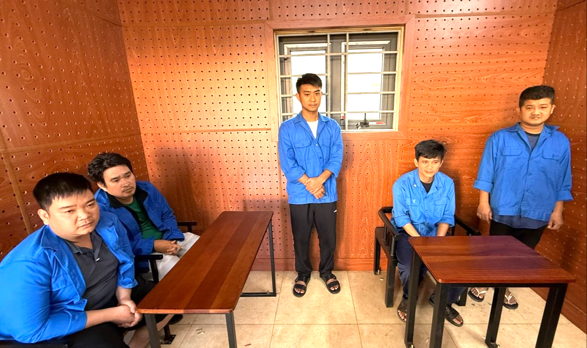 Đắk Lắk: Triệt phá đường dây cá độ bóng đá quy mô lớn, giao dịch gần 25 tỷ đồng- Ảnh 1. Đắk Lắk: Triệt phá đường dây cá độ bóng đá quy mô lớn, giao dịch gần 25 tỷ đồng- Ảnh 1.