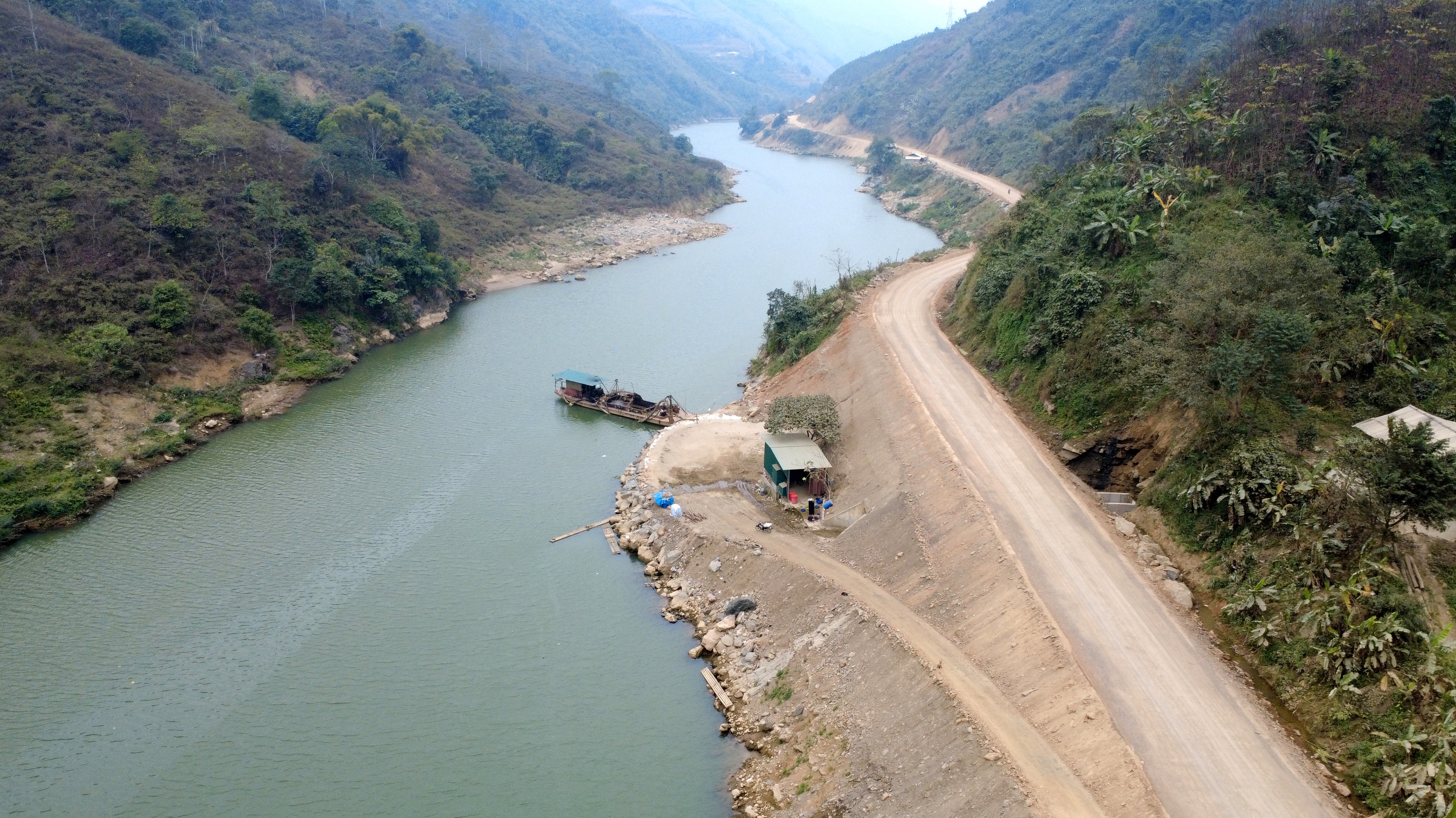 Chạy đua từng ng&agrave;y tr&ecirc;n tuyến đường ngh&igrave;n tỷ nối Nghĩa Lộ - cao tốc Nội B&agrave;i - L&agrave;o Cai- Ảnh 4.