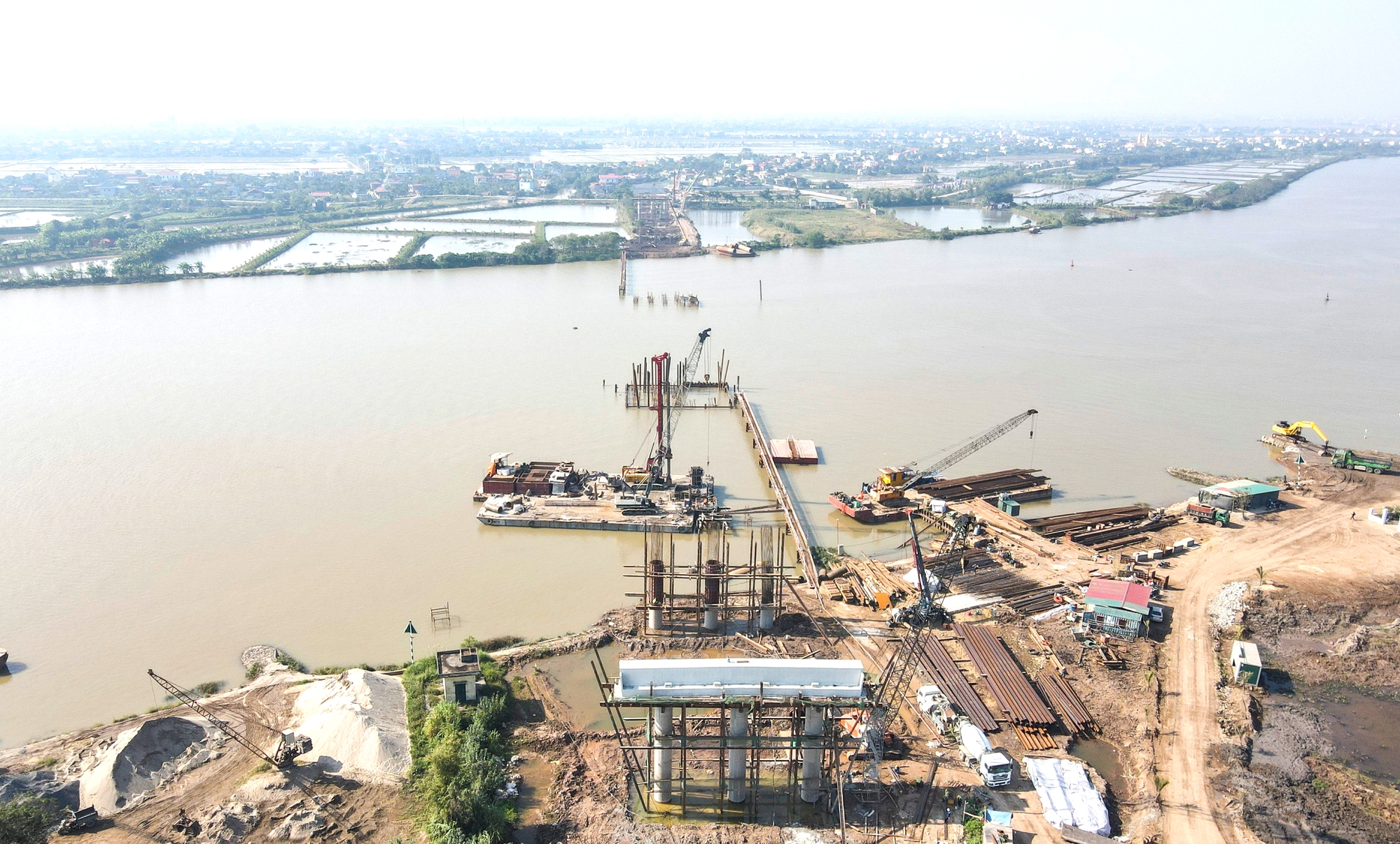 Hưng Y&ecirc;n: Đẩy nhanh tiến độ c&aacute;c dự &aacute;n giao th&ocirc;ng trọng điểm, tạo động lực ph&aacute;t triển- Ảnh 2.