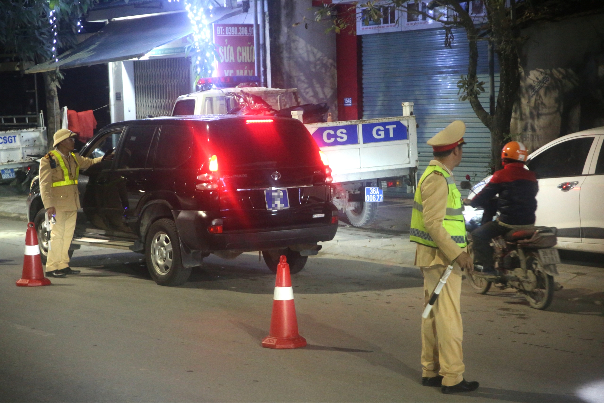 Thanh H&oacute;a: Tăng cường tuần tra, xử l&yacute; vi phạm nồng độ cồn tr&ecirc;n c&aacute;c tuyến đường trọng điểm- Ảnh 2.