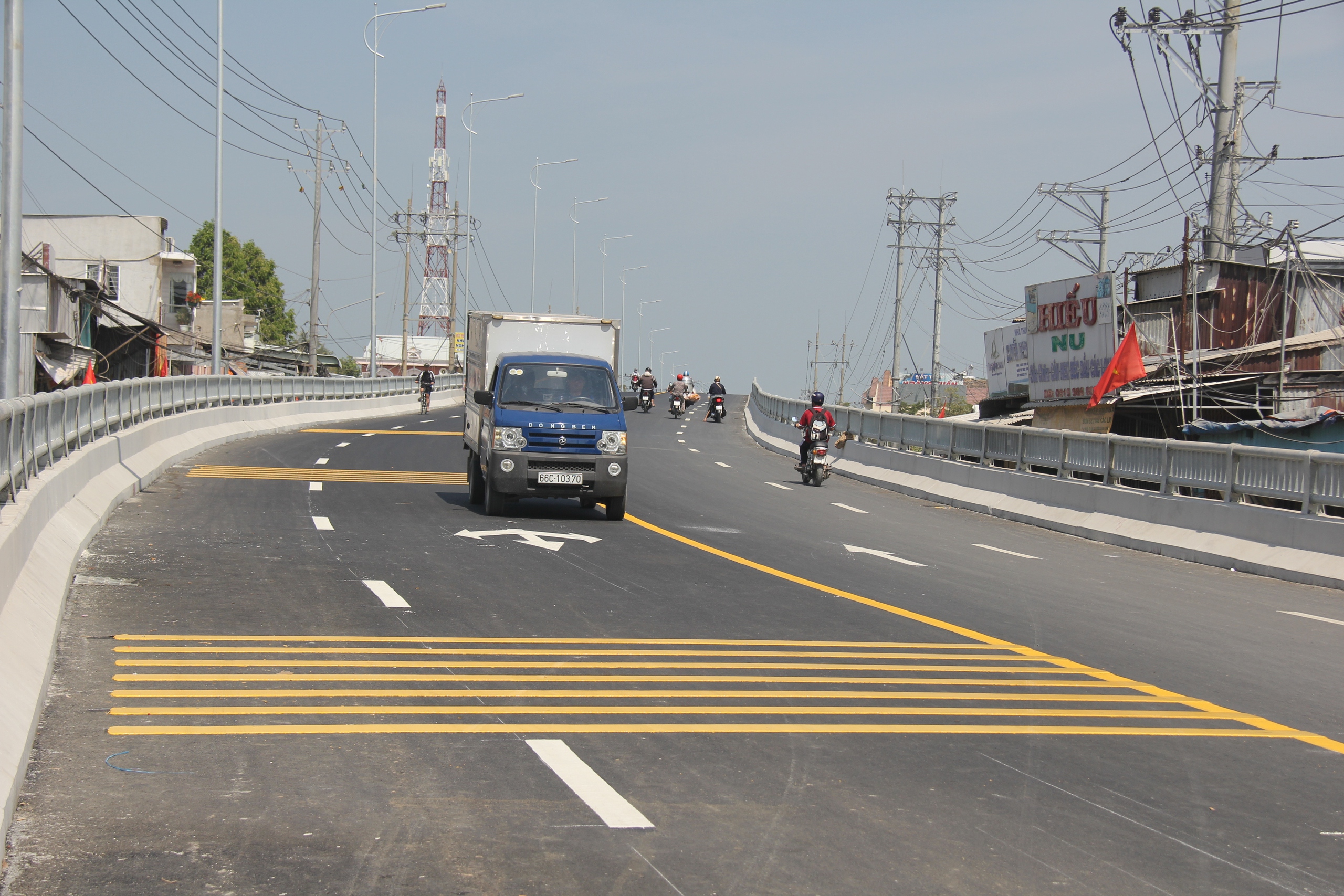 Th&ocirc;ng xe cầu Hồng Ngự tr&ecirc;n QL30 ở Đồng Th&aacute;p- Ảnh 2.