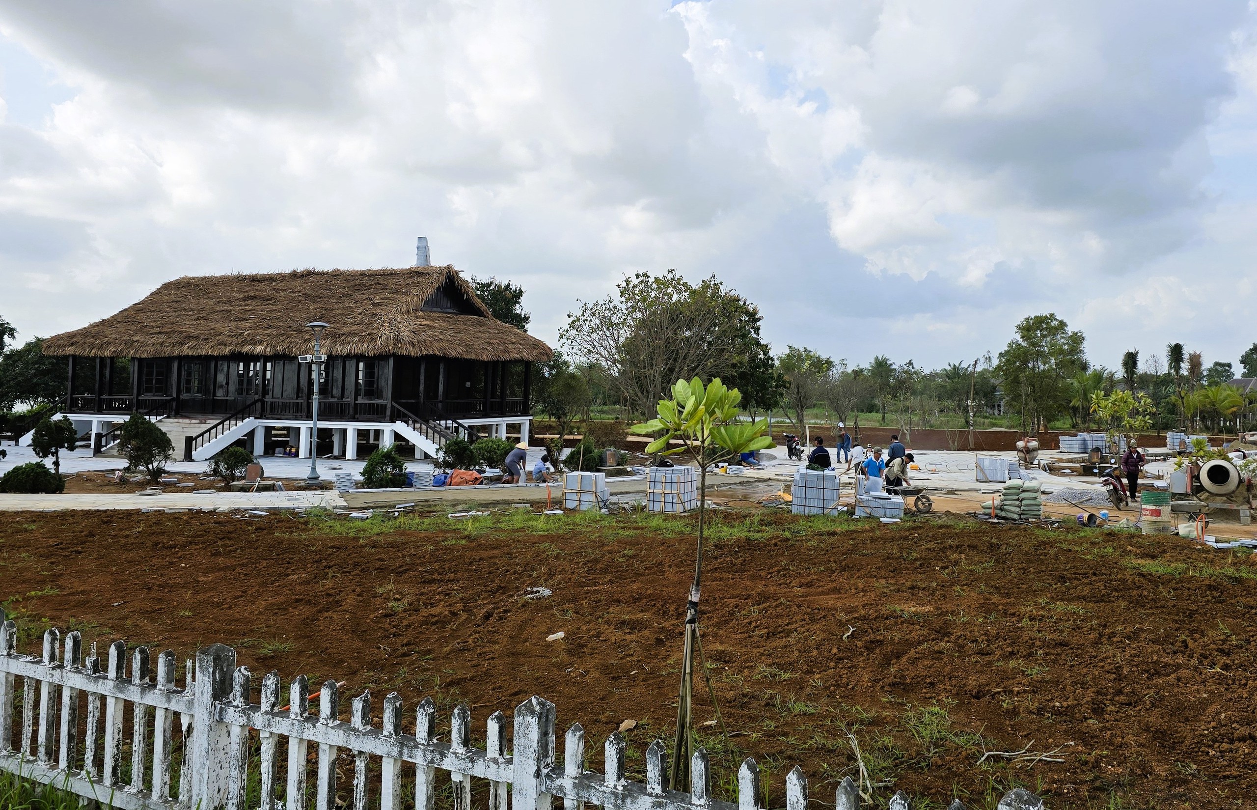 C&ocirc;ng tr&igrave;nh tu bổ cầu Hiền Lương thi c&ocirc;ng xuy&ecirc;n lễ, chạy nước r&uacute;t về đ&iacute;ch- Ảnh 9.