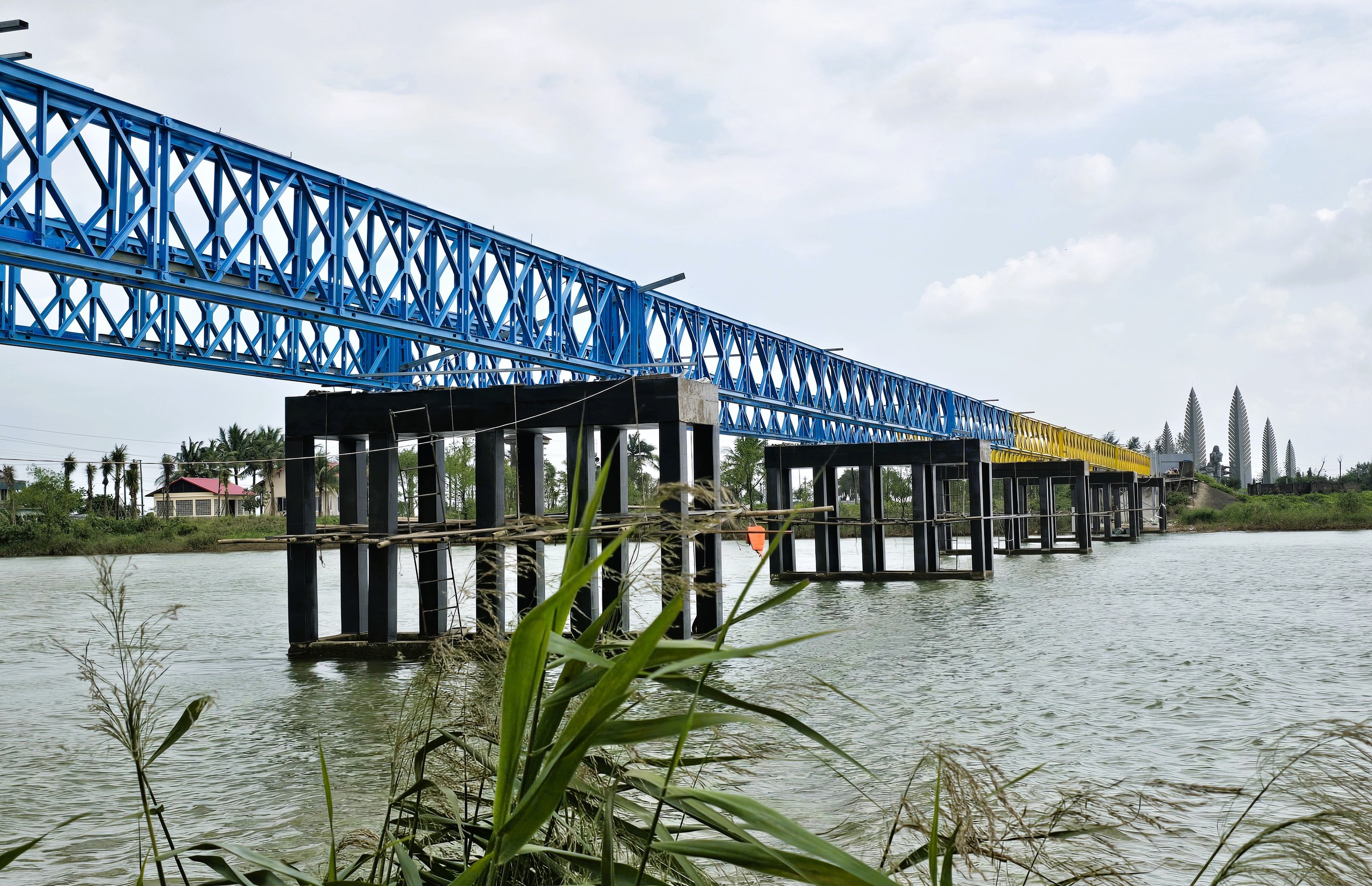 C&ocirc;ng tr&igrave;nh tu bổ cầu Hiền Lương thi c&ocirc;ng xuy&ecirc;n lễ, chạy nước r&uacute;t về đ&iacute;ch- Ảnh 10.