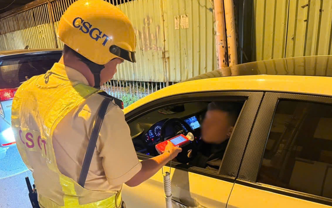 Cà Mau: Tai nạn giao thông giảm sâu dịp tết Dương lịch 2026- Ảnh 2. TP.HCM: Hơn 11.500 trường hợp vi phạm giao thông bị xử lý dịp Tết Dương lịch 2026