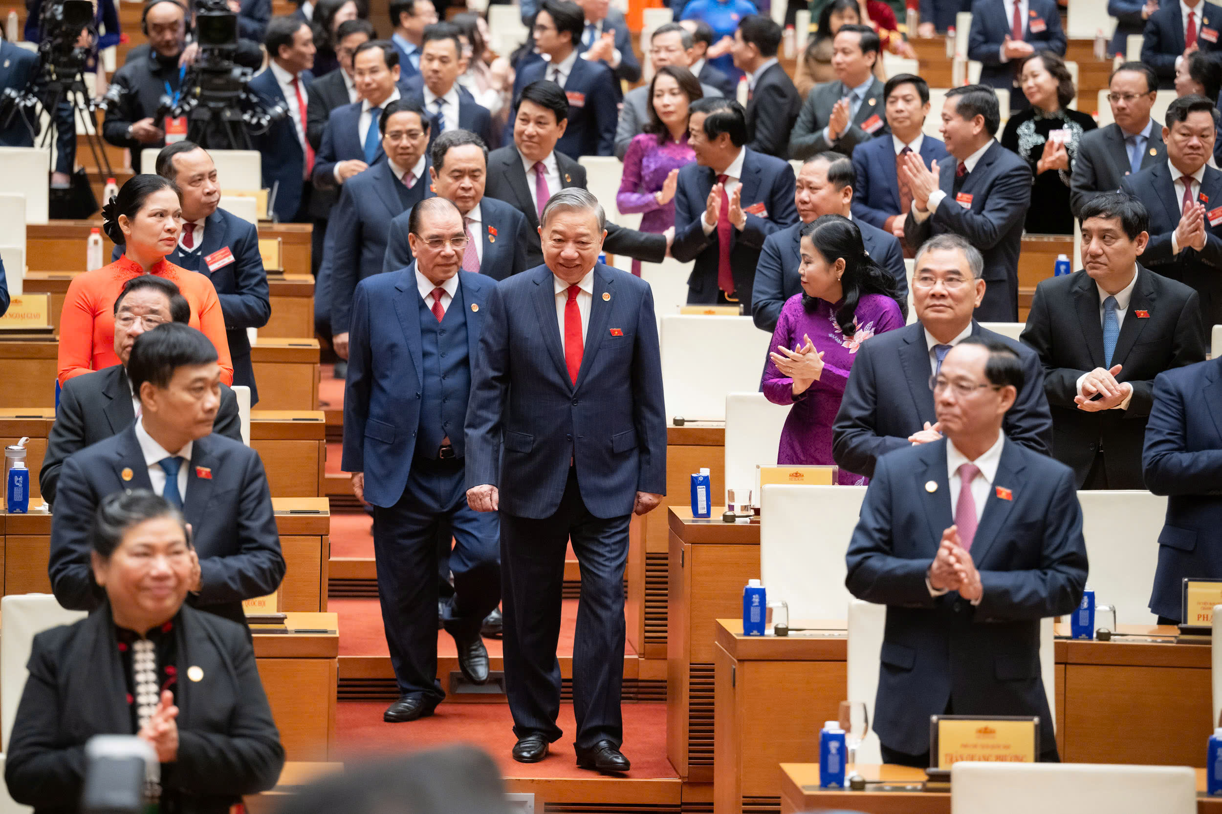 Trong hoàn cảnh nào, Quốc hội đều xứng đáng là cơ quan đại biểu cao nhất của nhân dân- Ảnh 1. Trong hoàn cảnh nào, Quốc hội đều xứng đáng là cơ quan đại biểu cao nhất của nhân dân- Ảnh 1.