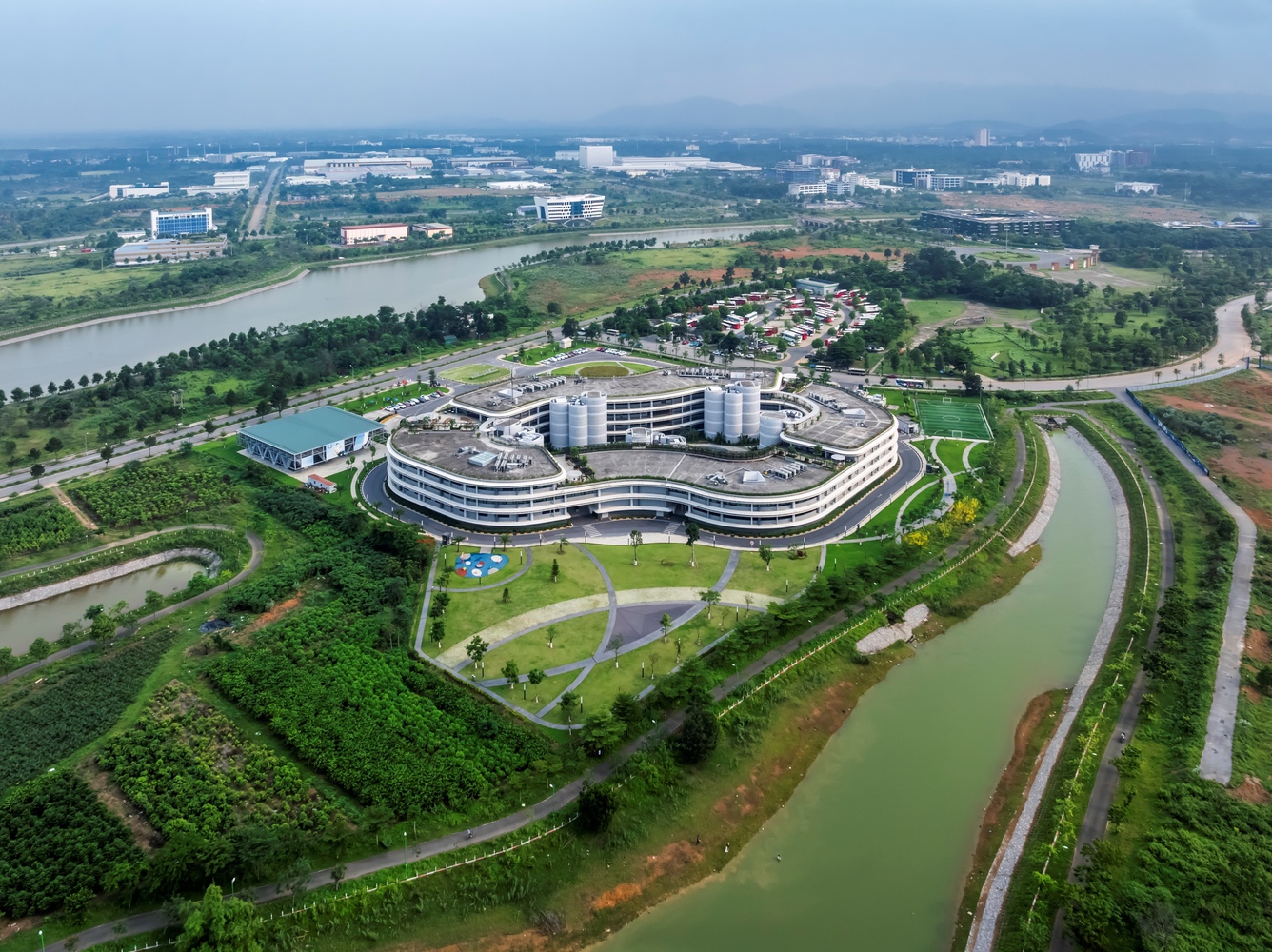 Dự &aacute;n &ldquo;l&agrave;ng V&ocirc; cực&rdquo; xanh như thế n&agrave;o?- Ảnh 3.