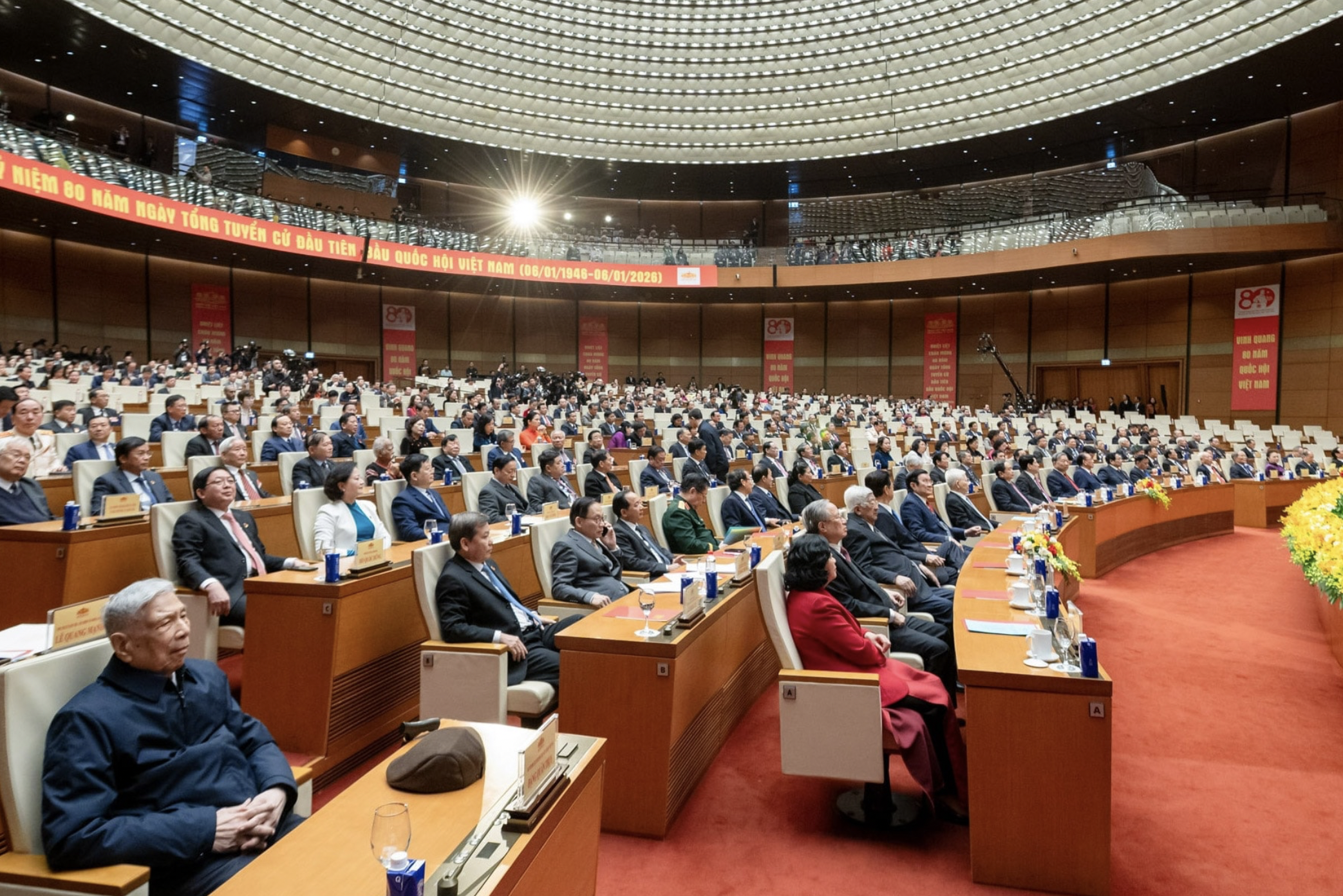 Trong hoàn cảnh nào, Quốc hội đều xứng đáng là cơ quan đại biểu cao nhất của nhân dân- Ảnh 6. Trong hoàn cảnh nào, Quốc hội đều xứng đáng là cơ quan đại biểu cao nhất của nhân dân- Ảnh 6.