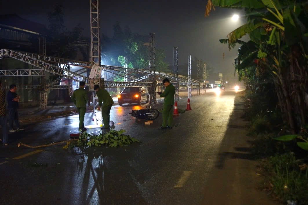 Khởi tố bị can cản trở giao th&ocirc;ng g&acirc;y tai nạn chết người ở Ph&uacute; Thọ- Ảnh 1.