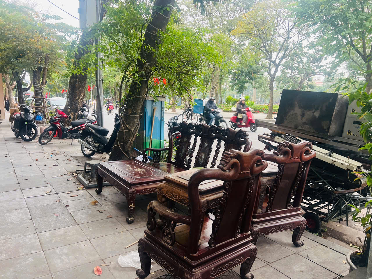 H&agrave; Nội: Người d&acirc;n hối hả di dời, b&agrave;n giao mặt bằng l&agrave;m quảng trường ph&iacute;a Đ&ocirc;ng hồ Ho&agrave;n Kiếm- Ảnh 4.
