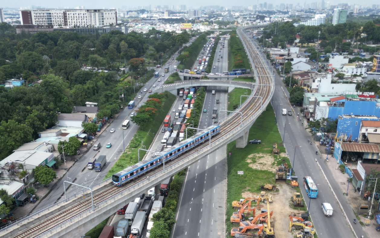 Nhiều phương &aacute;n đầu tư tuyến metro nối TP.HCM về Đồng Nai với s&acirc;n bay Long Th&agrave;nh