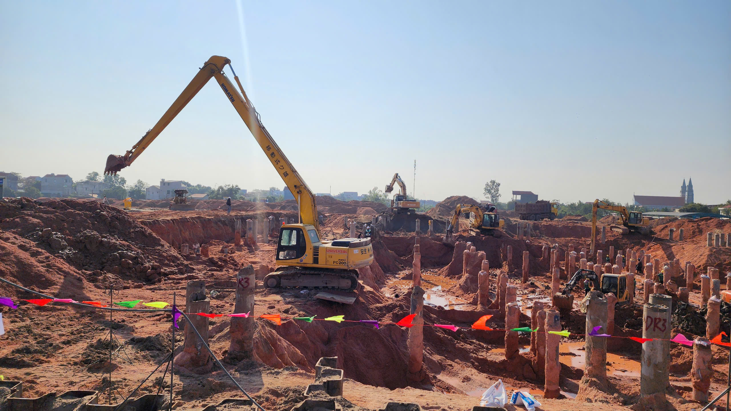 H&agrave;ng ngh&igrave;n c&ocirc;ng nh&acirc;n, m&aacute;y m&oacute;c miệt m&agrave;i &ldquo;chạy đua&rdquo; tiến độ dự &aacute;n s&acirc;n bay Gia B&igrave;nh- Ảnh 17.