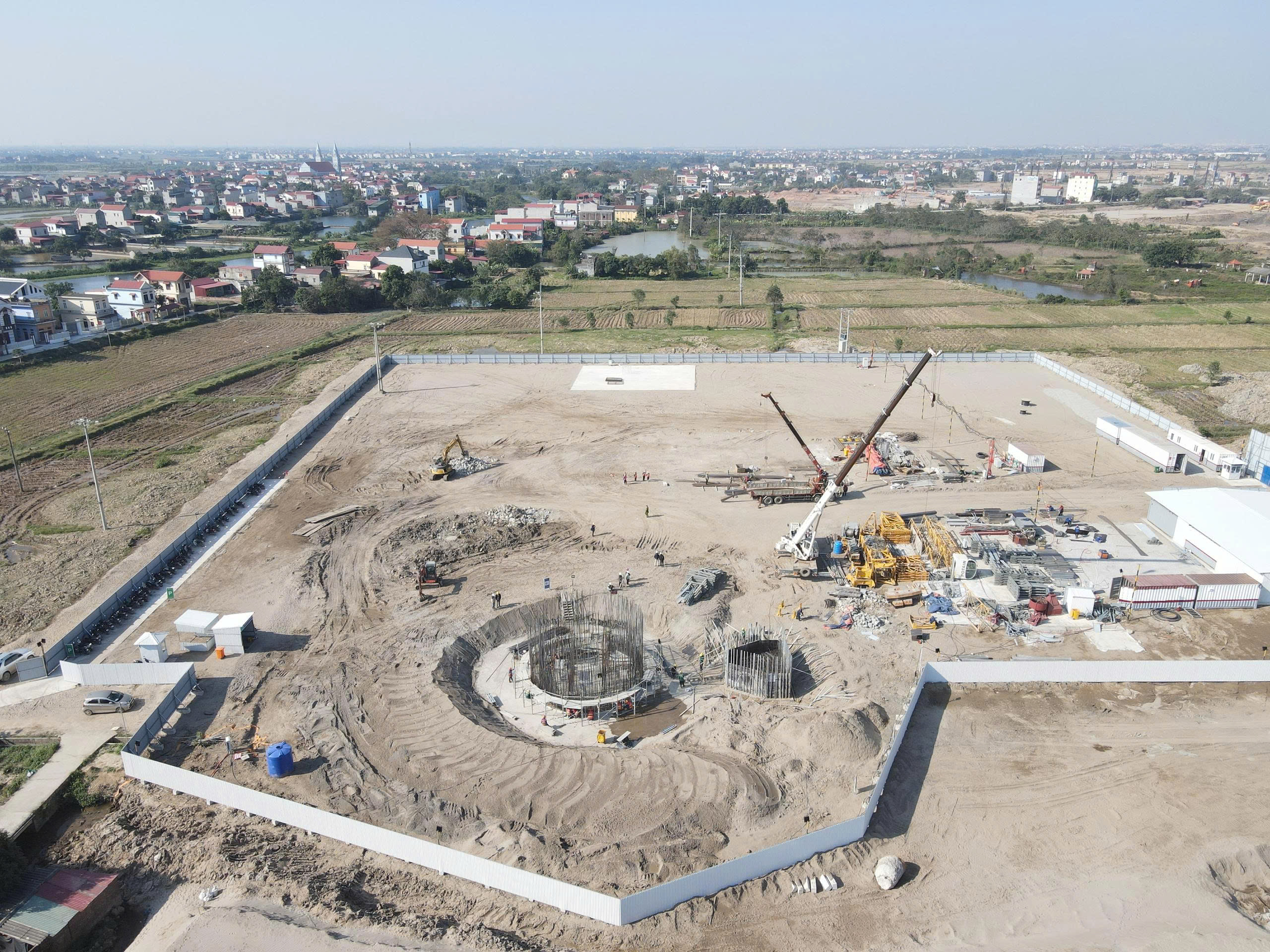 H&agrave;ng ngh&igrave;n c&ocirc;ng nh&acirc;n, m&aacute;y m&oacute;c miệt m&agrave;i &ldquo;chạy đua&rdquo; tiến độ dự &aacute;n s&acirc;n bay Gia B&igrave;nh- Ảnh 4.