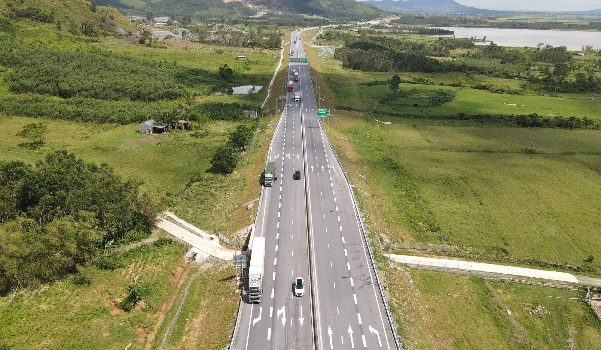 Cơ hội mở ra từ hơn 3.000km cao tốc- Ảnh 1.