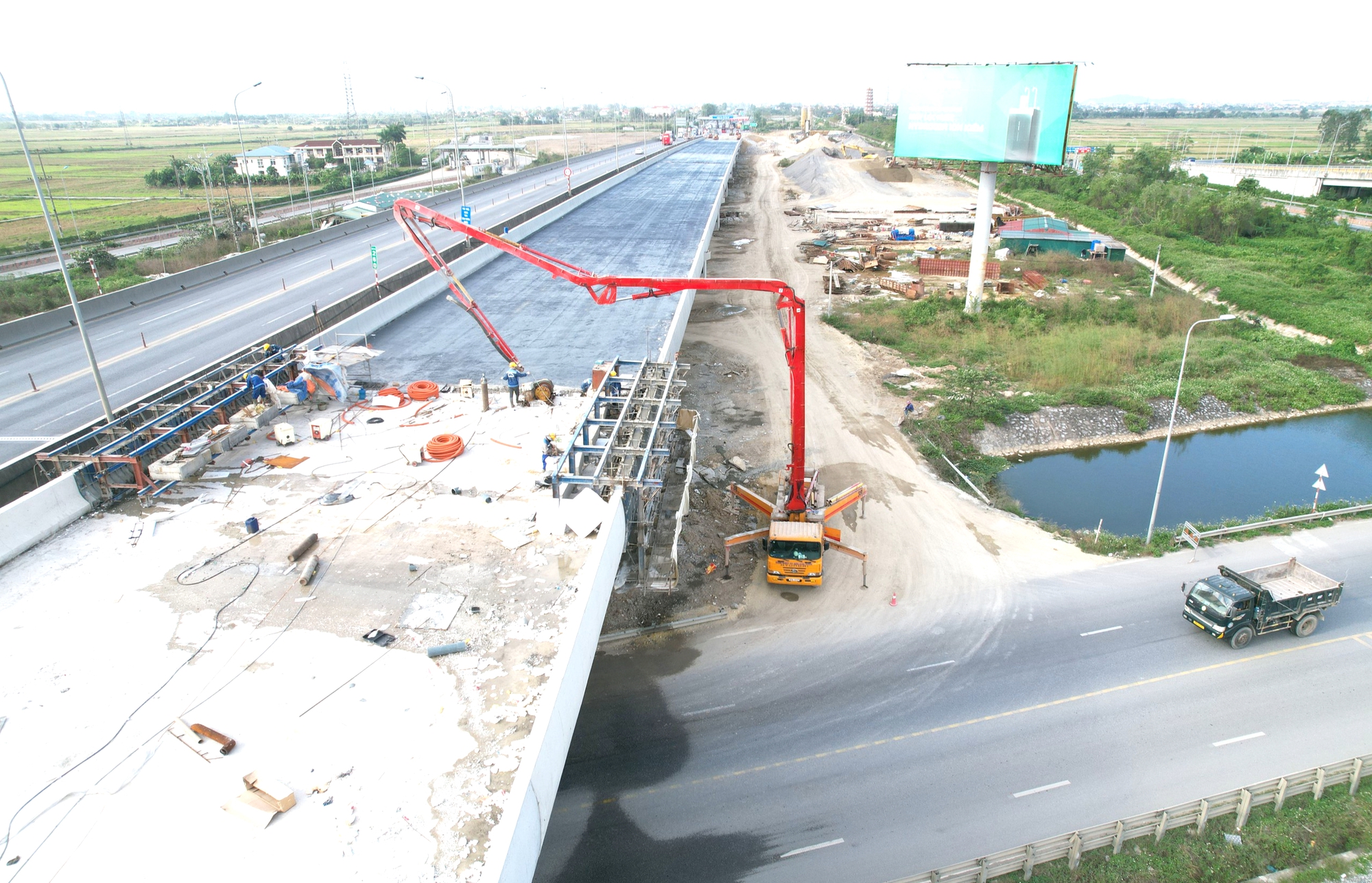 Ninh B&igrave;nh: Gần 180.000 tỷ đồng đầu tư x&acirc;y dựng hạ tầng giao th&ocirc;ng, tạo đ&agrave; ph&aacute;t triển- Ảnh 4.