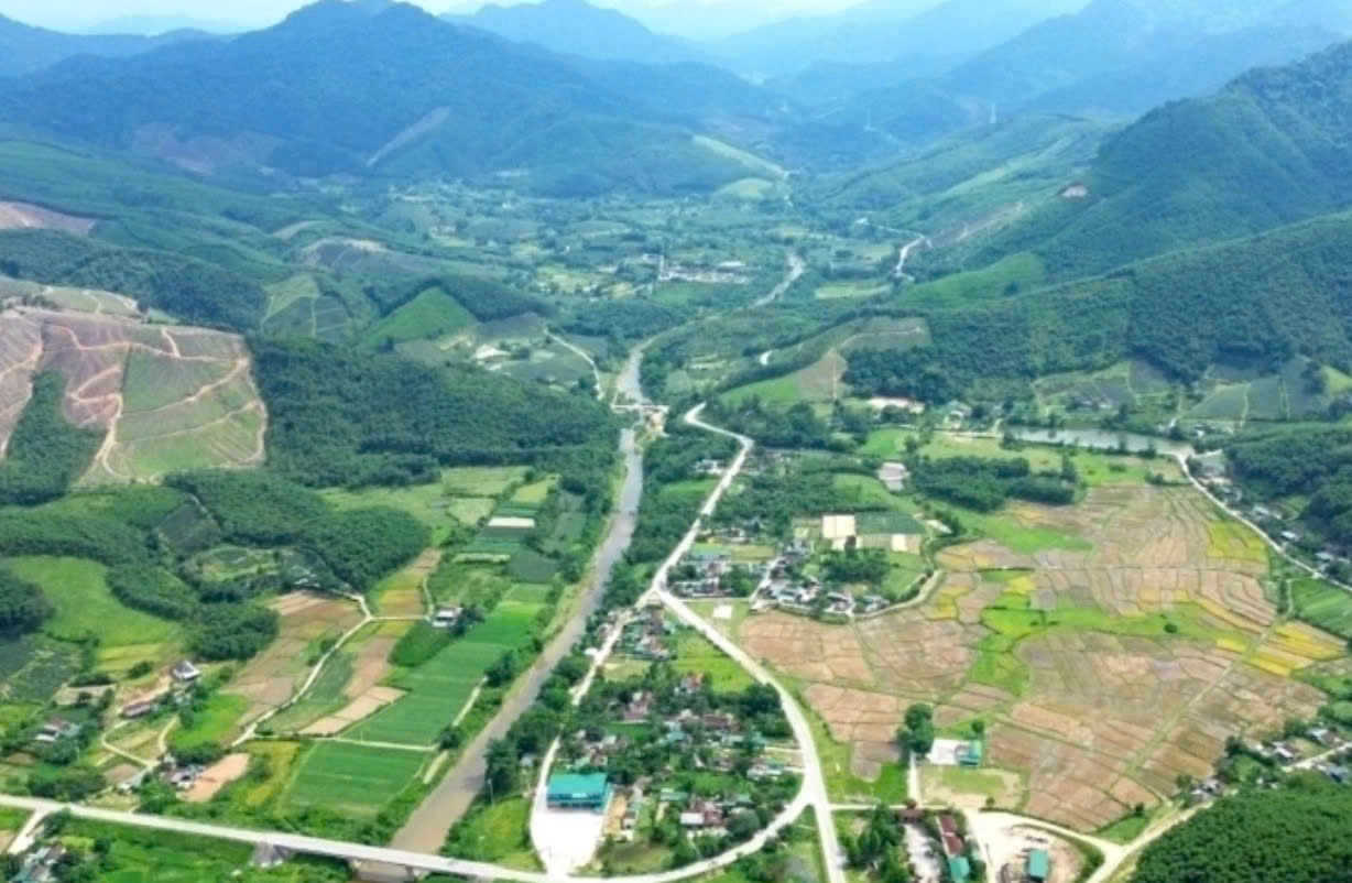 Nghệ An: Th&aacute;o gỡ vướng mắc, đẩy nhanh tiến độ c&aacute;c c&ocirc;ng tr&igrave;nh giao th&ocirc;ng trọng điểm- Ảnh 1.