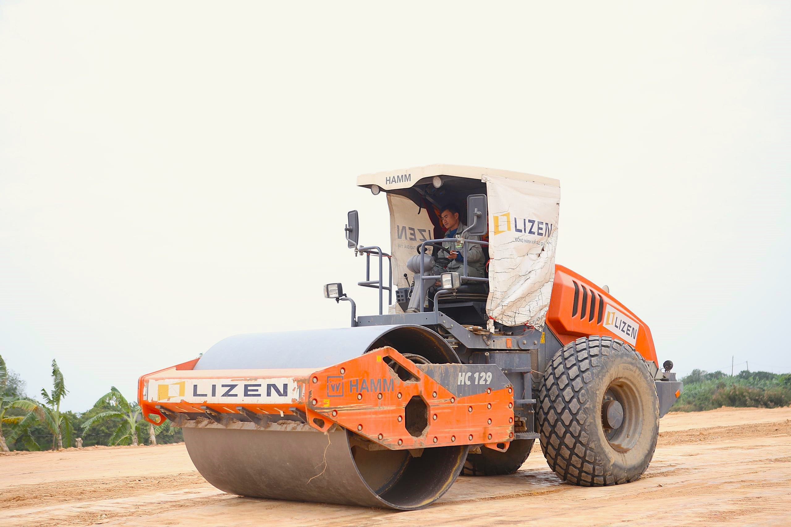 Hưng Y&ecirc;n: Hối hả nhịp m&aacute;y tr&ecirc;n c&ocirc;ng trường tuyến đường di sản dọc s&ocirc;ng Hồng- Ảnh 6.