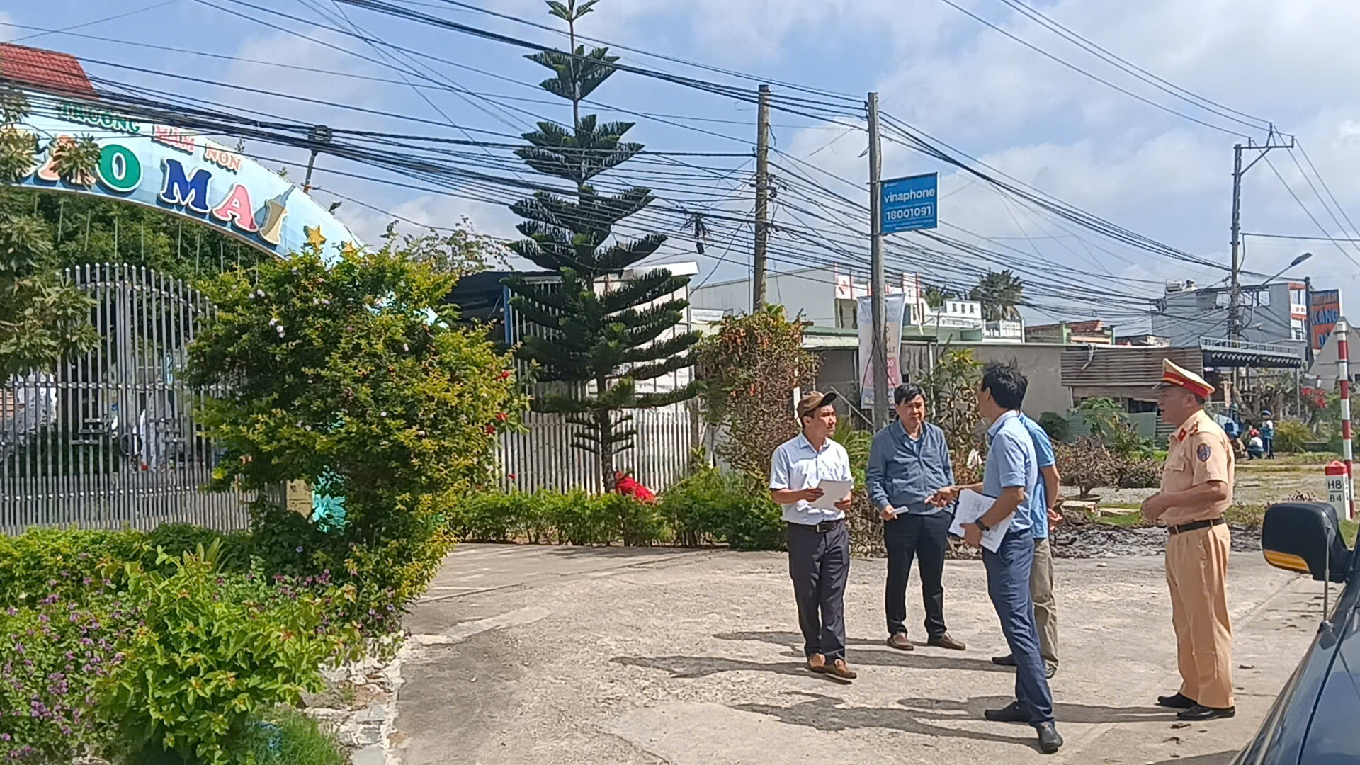 Gia Lai: R&agrave; so&aacute;t bất cập biển b&aacute;o tr&ecirc;n quốc lộ 19- Ảnh 1.