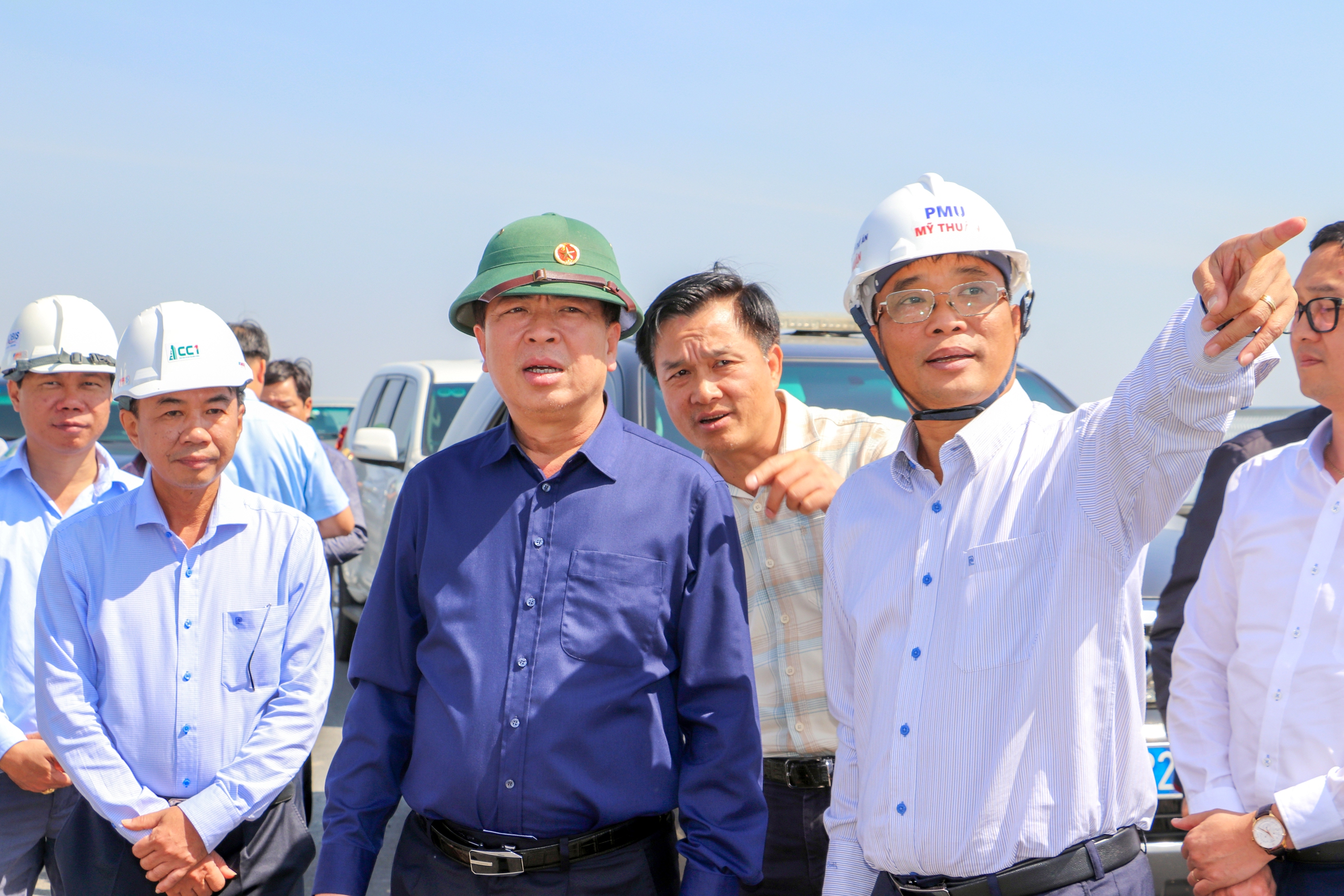 Bộ trưởng Trần Hồng Minh yêu cầu hoàn thành tuyến Hậu Giang - Cà Mau trước 19/1- Ảnh 2. Bộ trưởng Trần Hồng Minh yêu cầu hoàn thành tuyến Hậu Giang - Cà Mau trước 19/1- Ảnh 2.