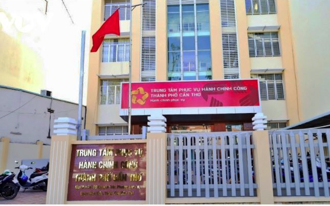 Cần Thơ bỏ lệ 'đi đ&uacute;ng nơi mới xong việc'