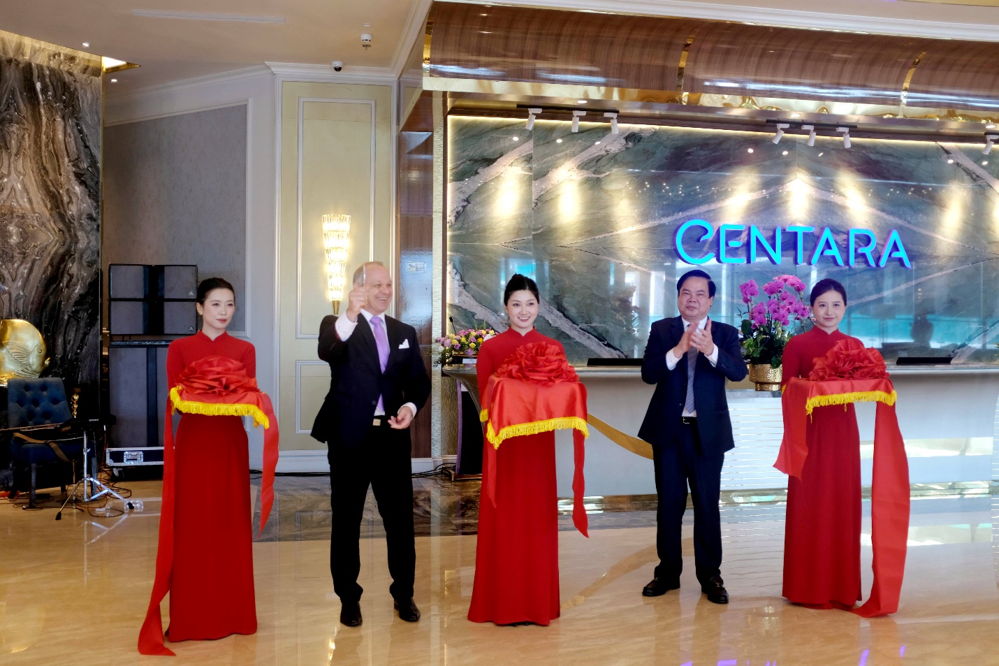 Khai trương Centara Hotel & Residences Vân Đồn - Điểm đến mới bên vịnh Bái Tử Long- Ảnh 1.