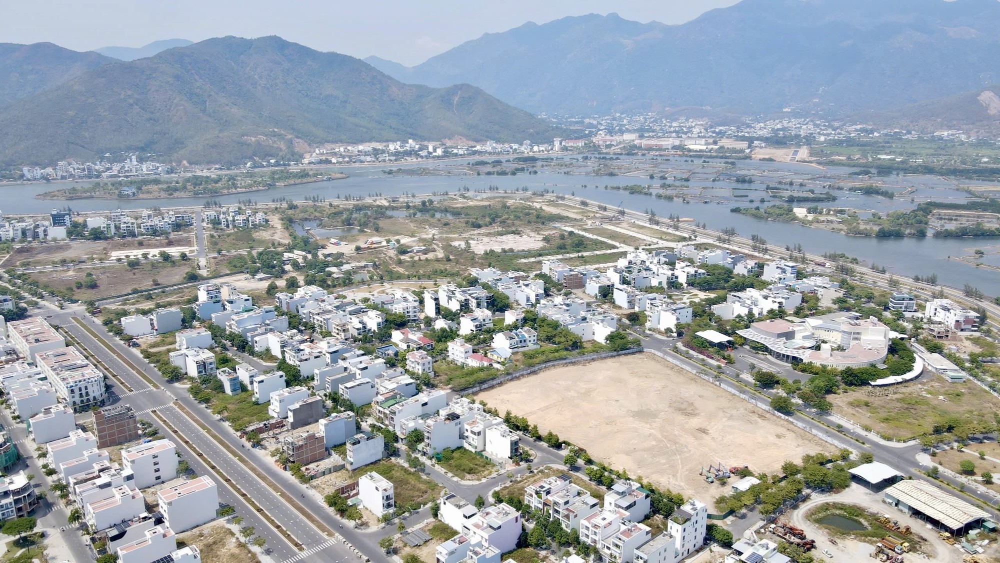 Khánh Hòa: Đề xuất đầu tư 4 dự án, công trình gần 275 tỷ đồng- Ảnh 2.